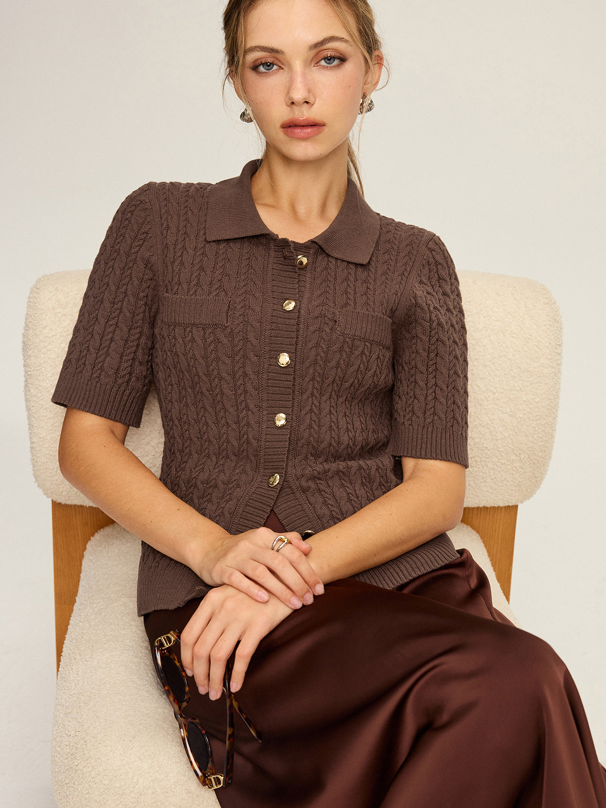 Haut boutonné à manches courtes en tricot torsadé