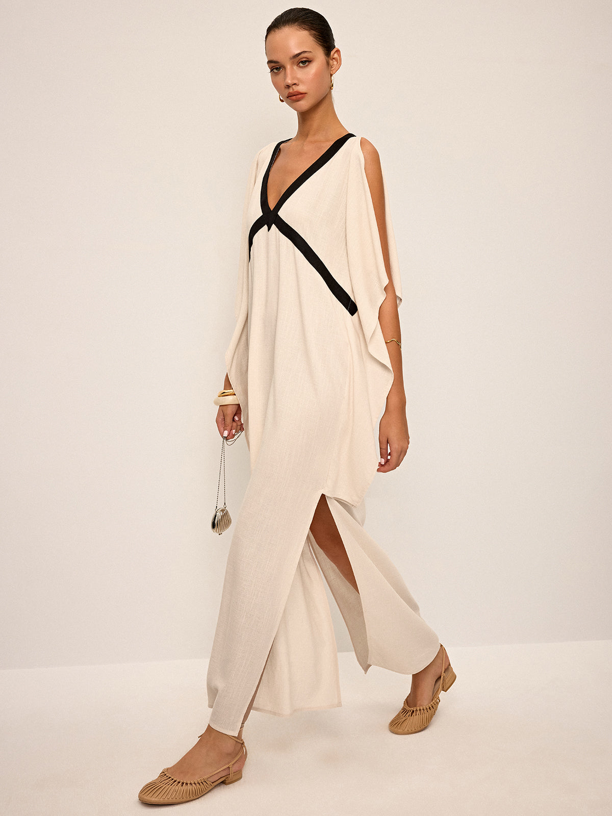 Robe longue contrastante avec fente