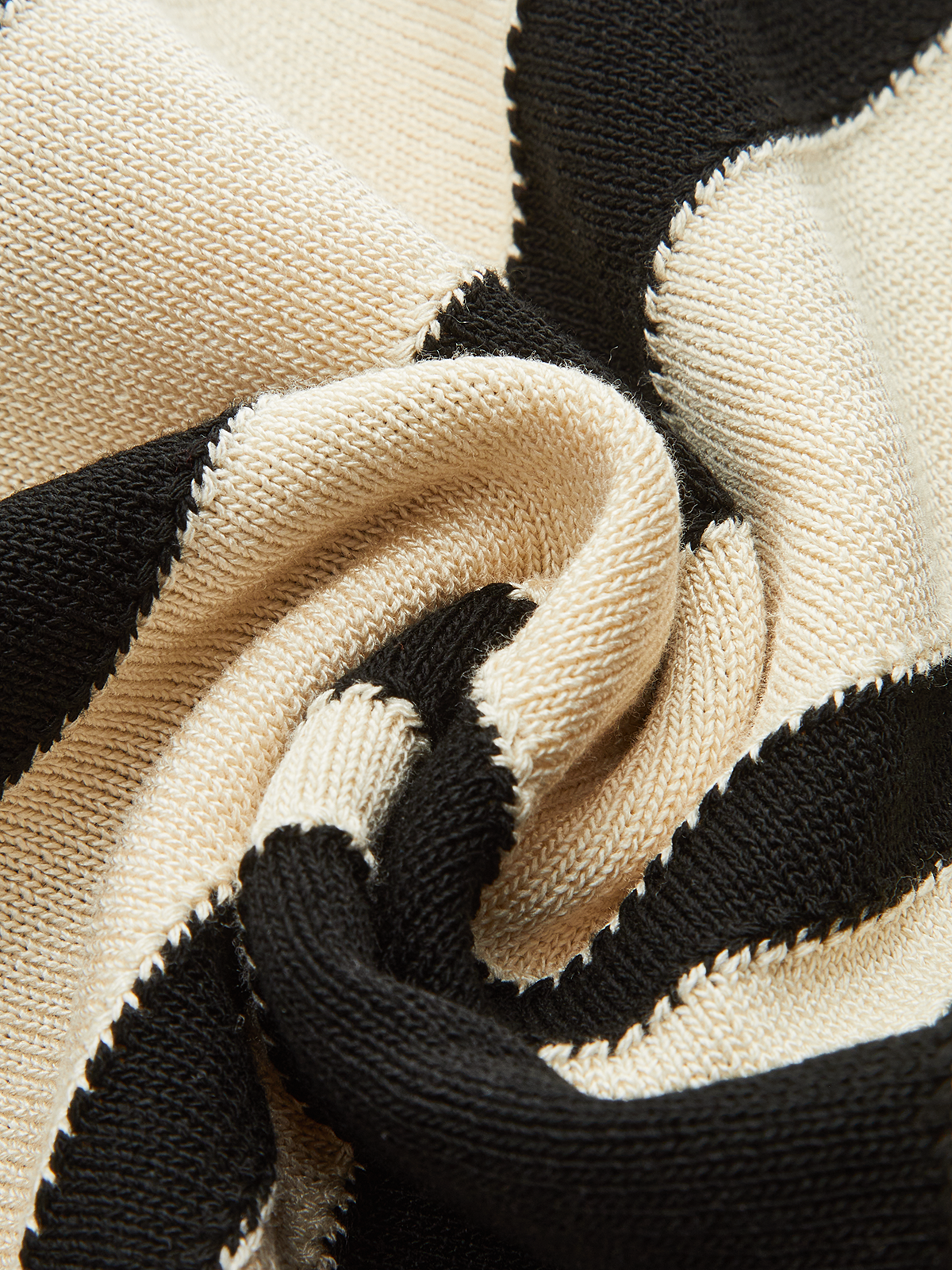 Gestreifte Strickhose mit hohem Bund