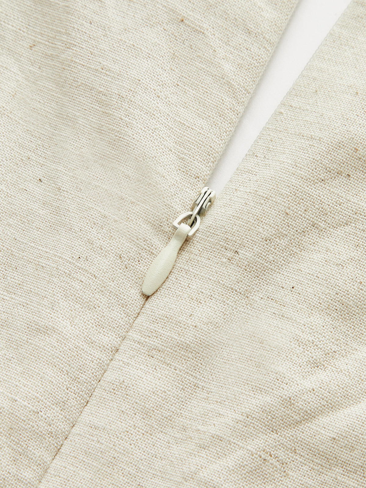 Mini-robe froncée en coton et lin à détails boutonnés