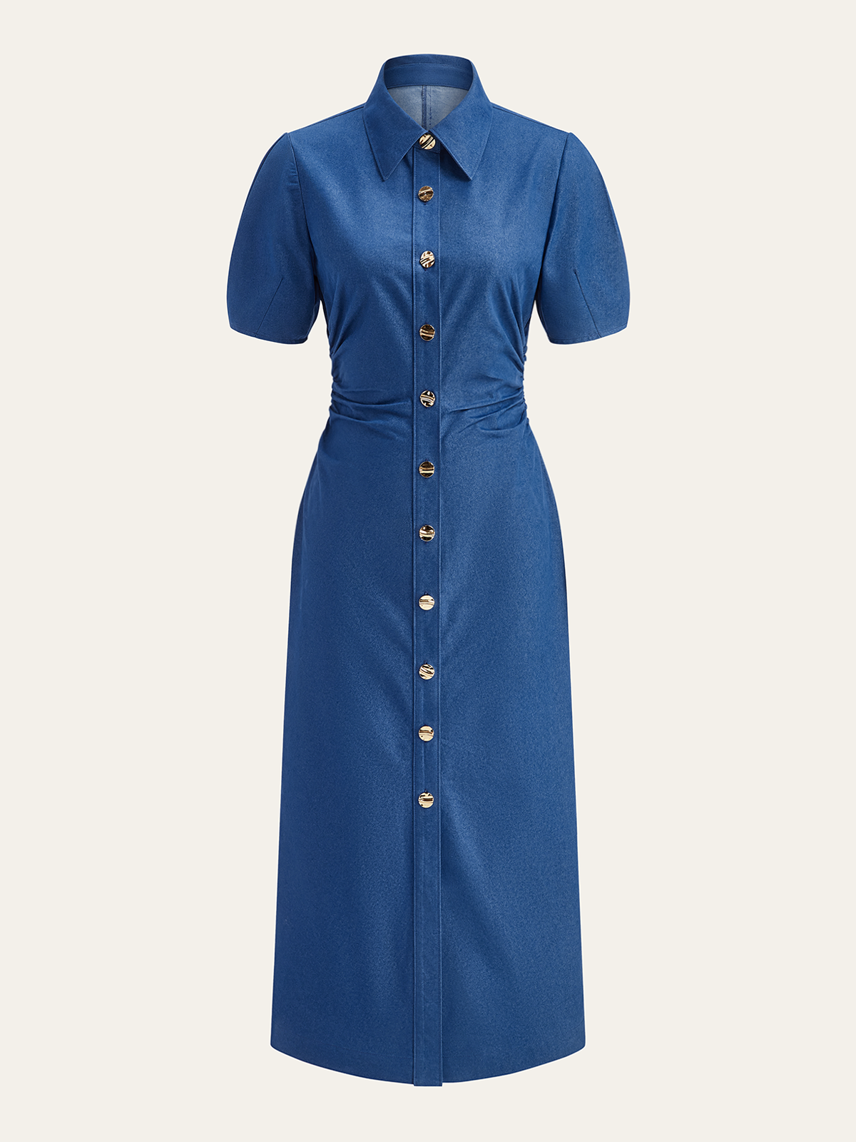 Gerafftes Midikleid mit Polokragen und Knopfleiste