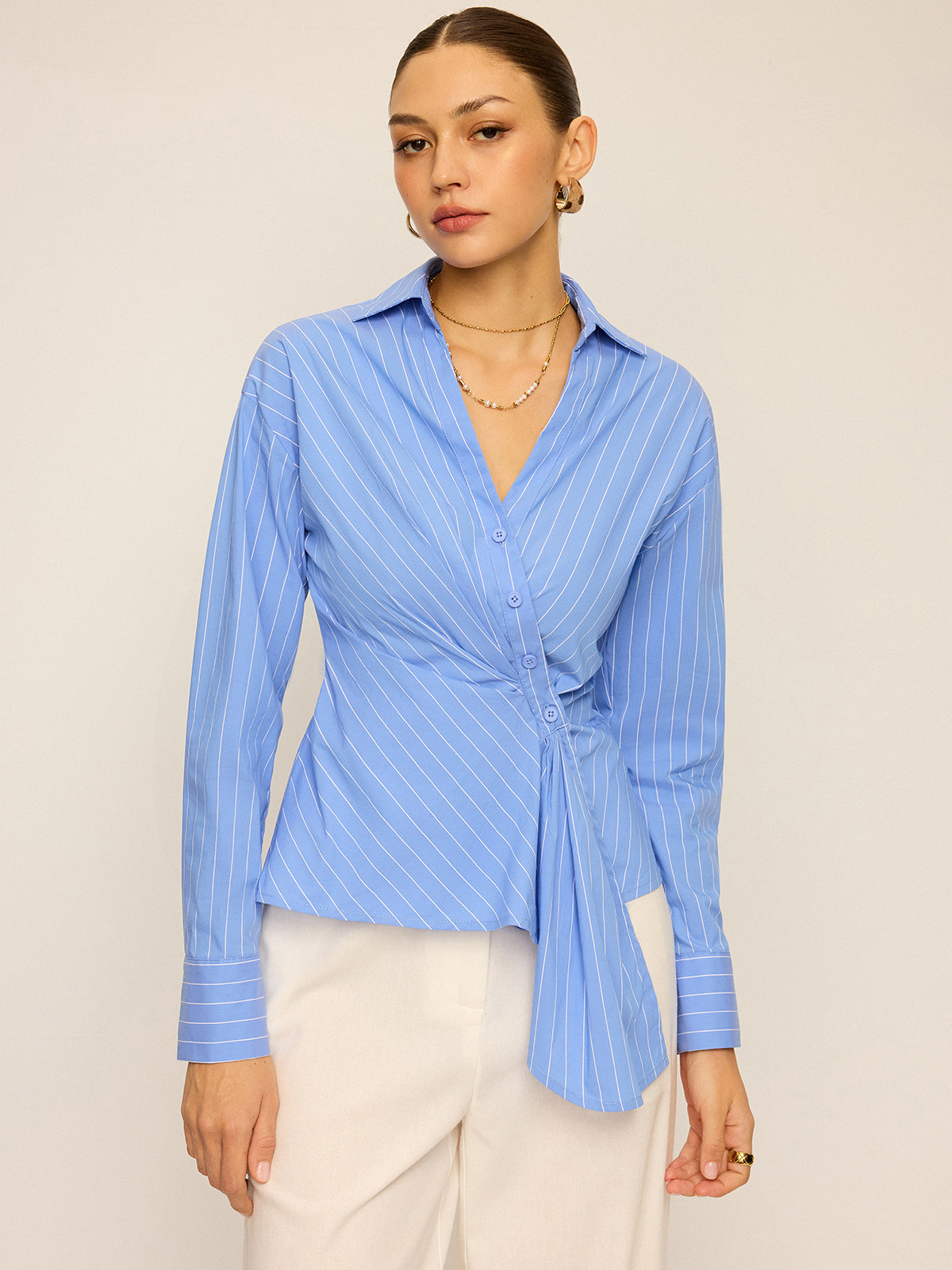 Gestreiftes asymmetrisches Langarmshirt