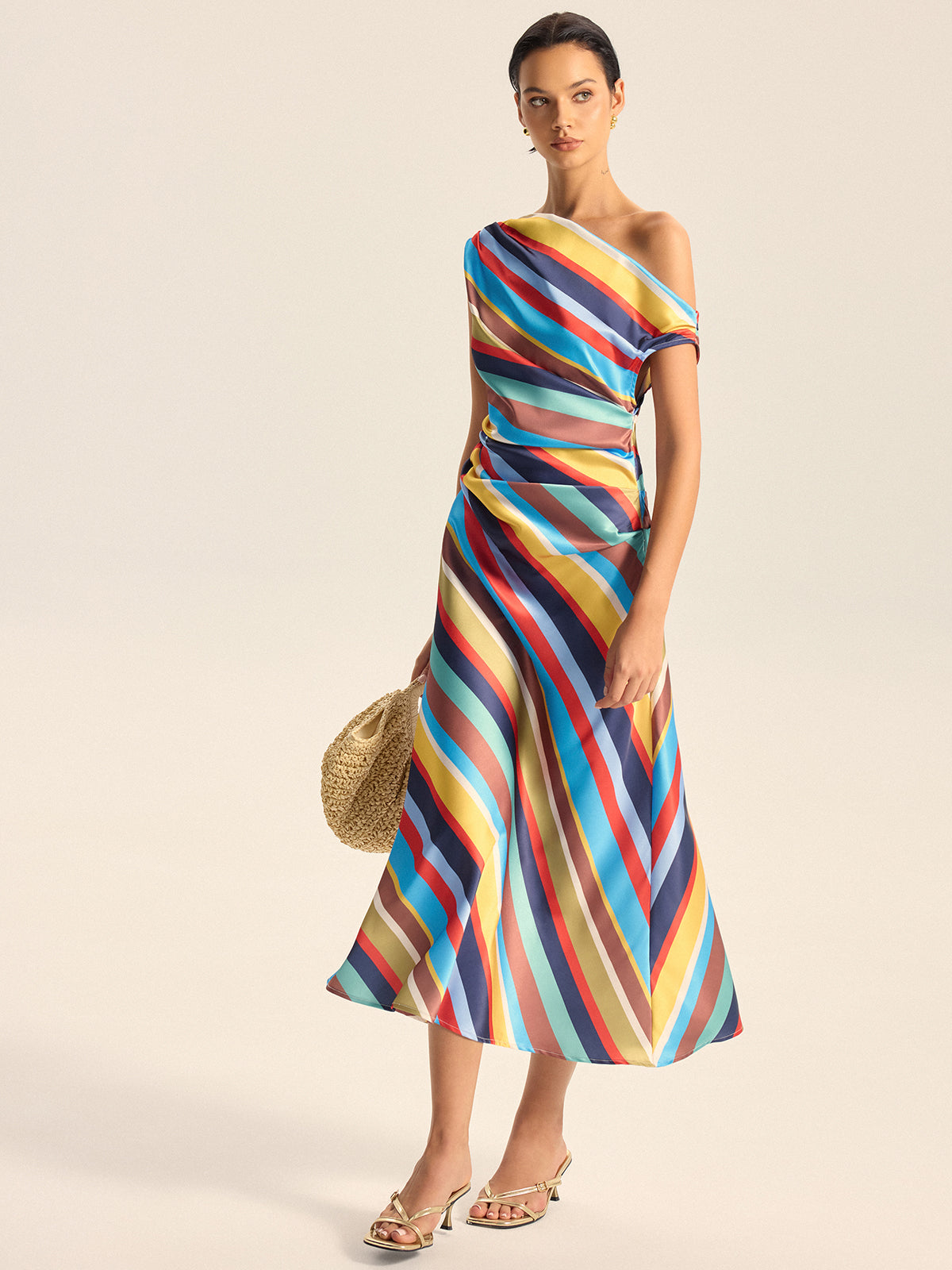 Buntes gestreiftes One-Shoulder-Maxikleid