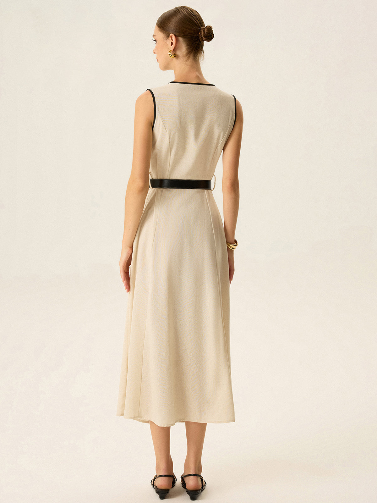 Robe midi ceinturée contrastante