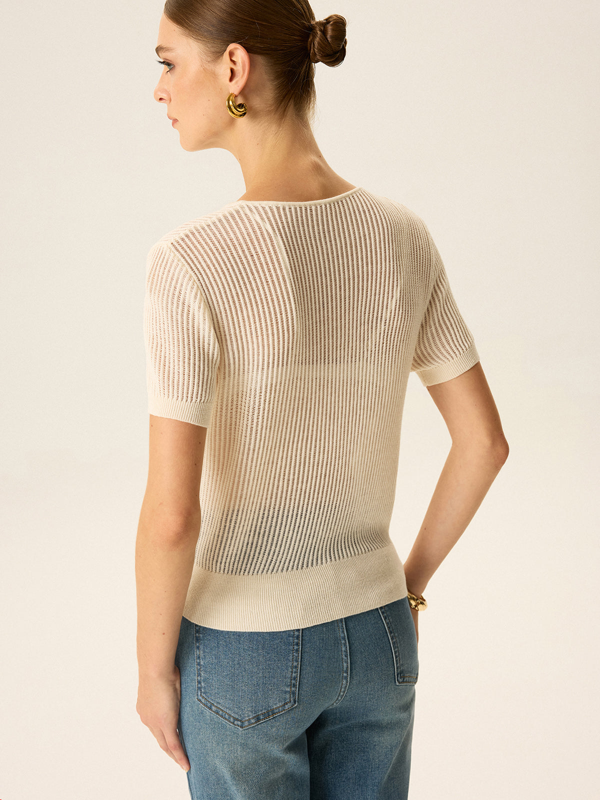 Asymmetrisches Stricktop mit Knöpfen