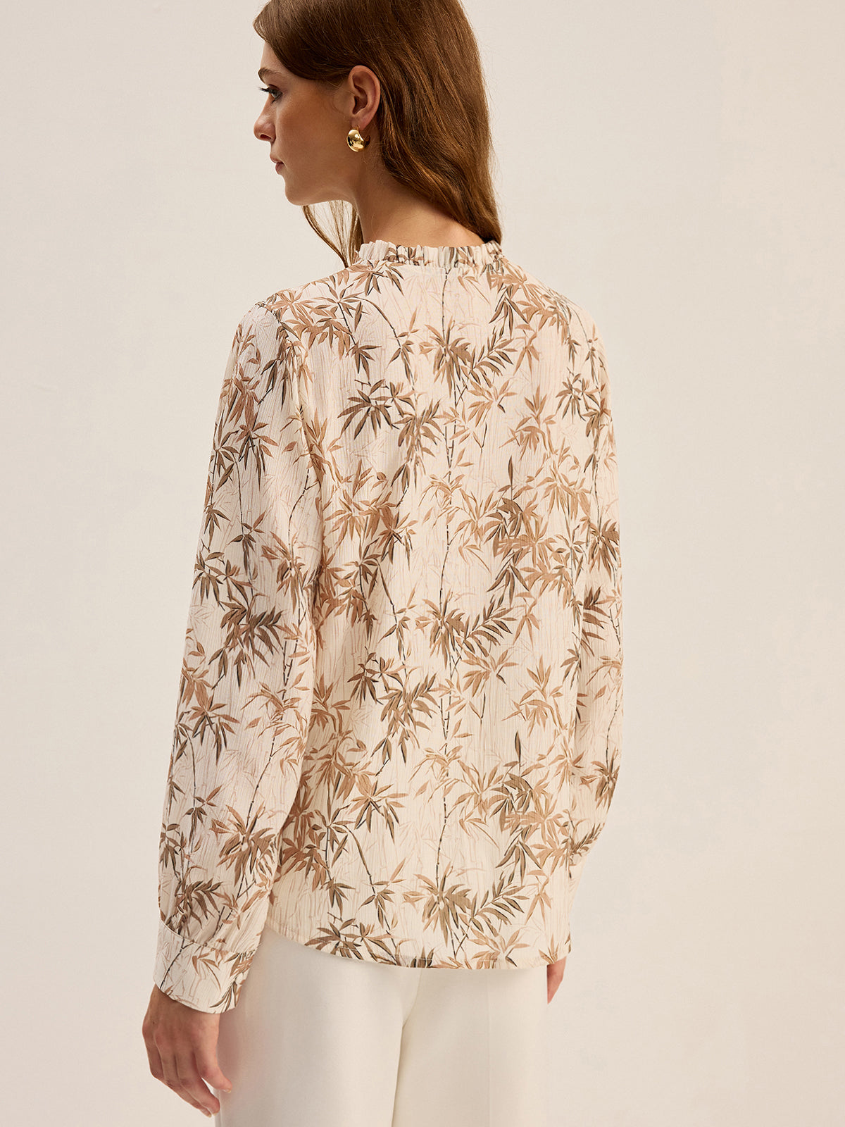 Chemise en rayonne à col lavallière imprimé feuilles