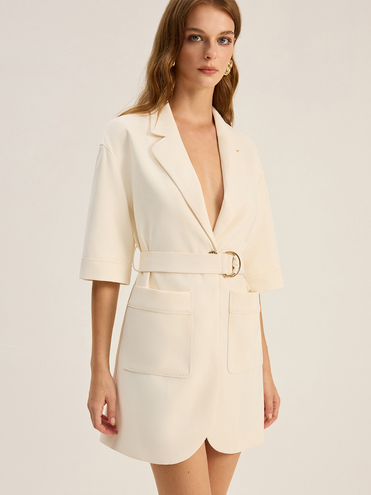 Gürtel-Blazer-Kleid mit Taschen