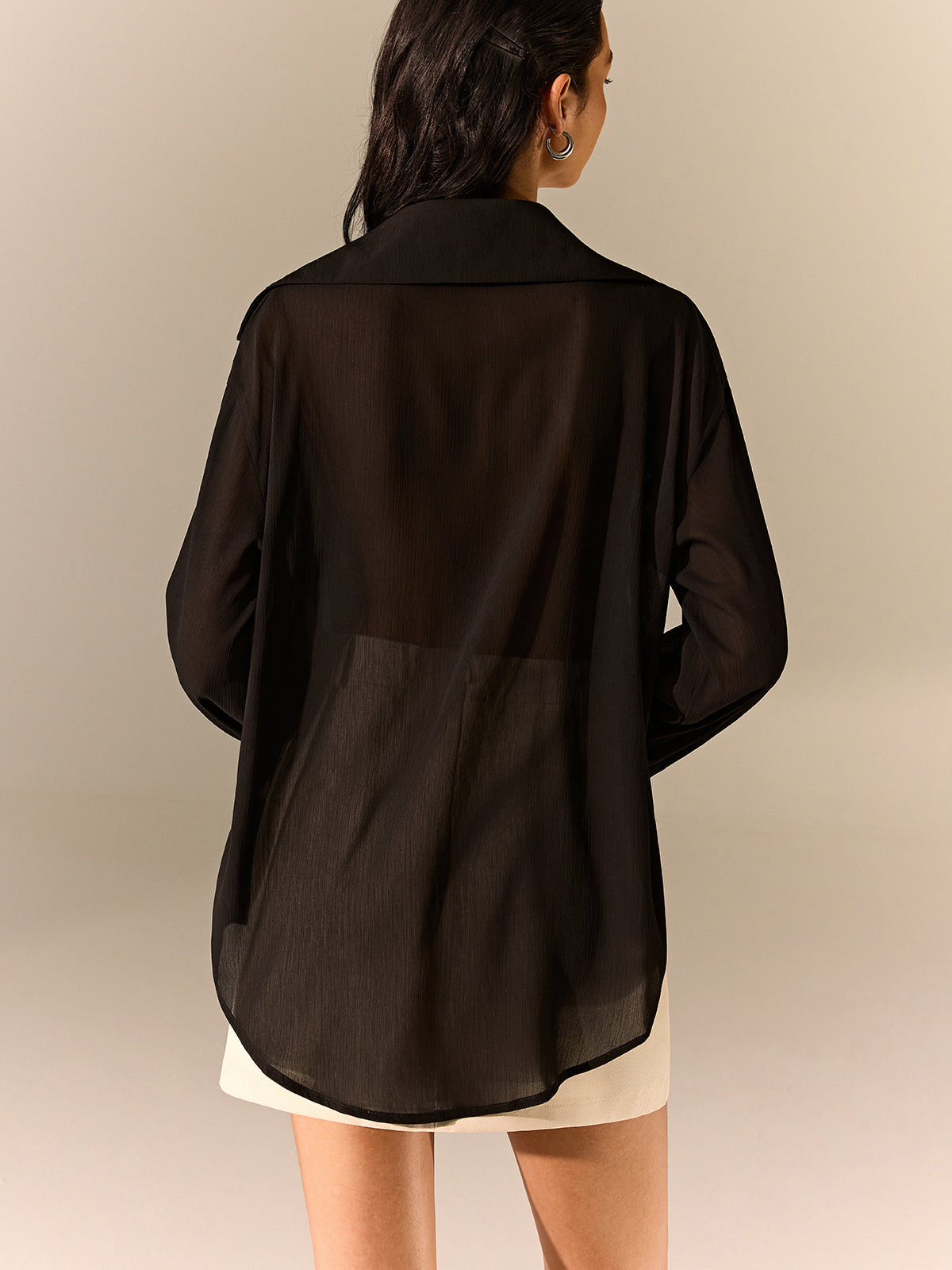 Chemise à manches longues en mousseline semi-transparente