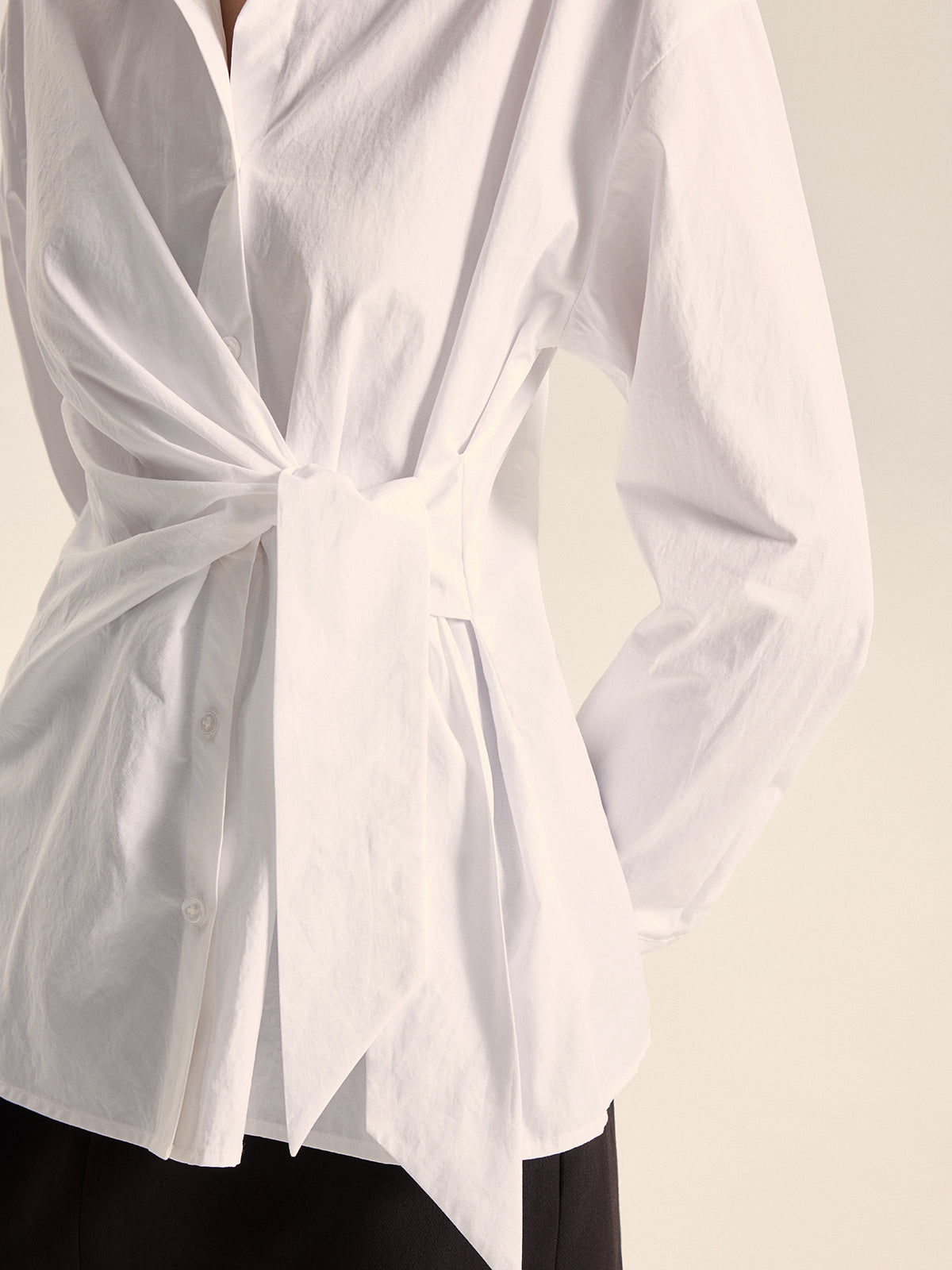 Chemise asymétrique en coton à nouer à la taille