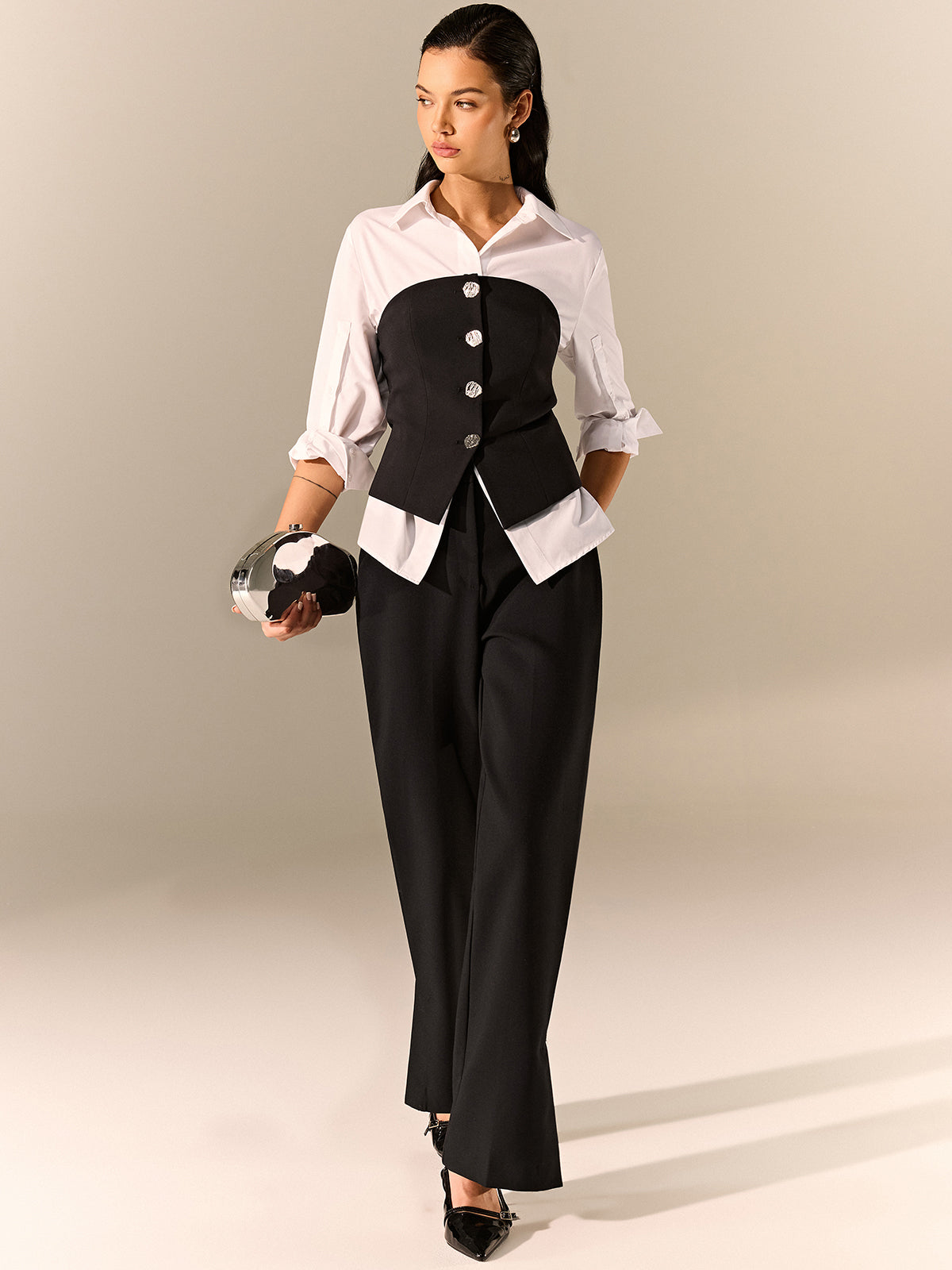 Ensemble corset boutonné et chemise à manches longues
