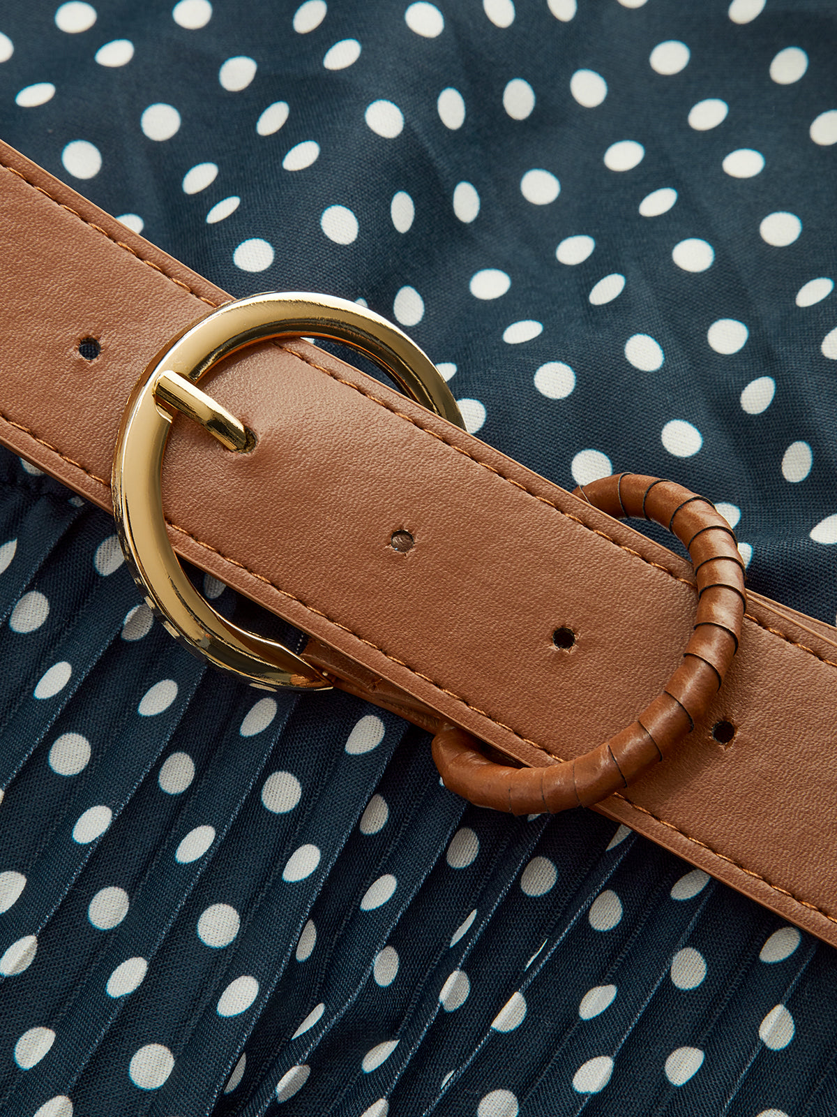 Robe midi à pois et à bretelles licou avec ceinture