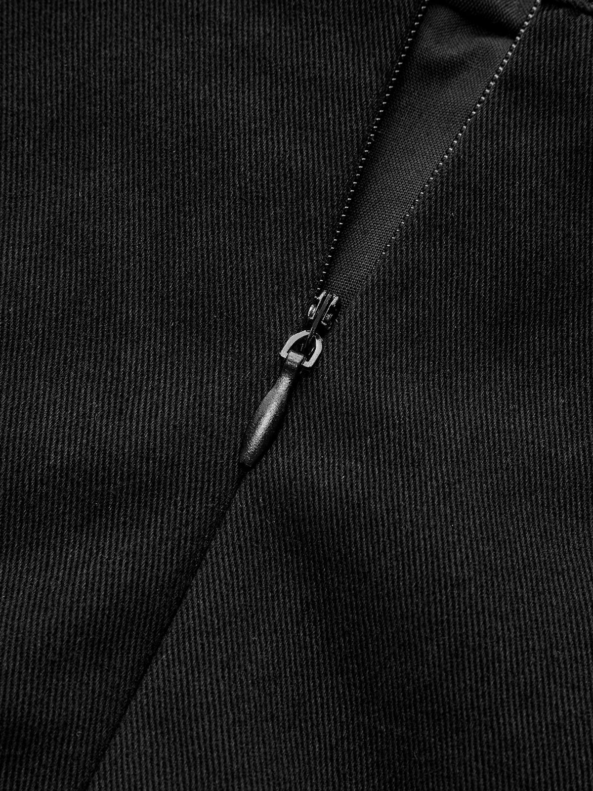 Minirock mit asymmetrischem Saum und Metalldetails