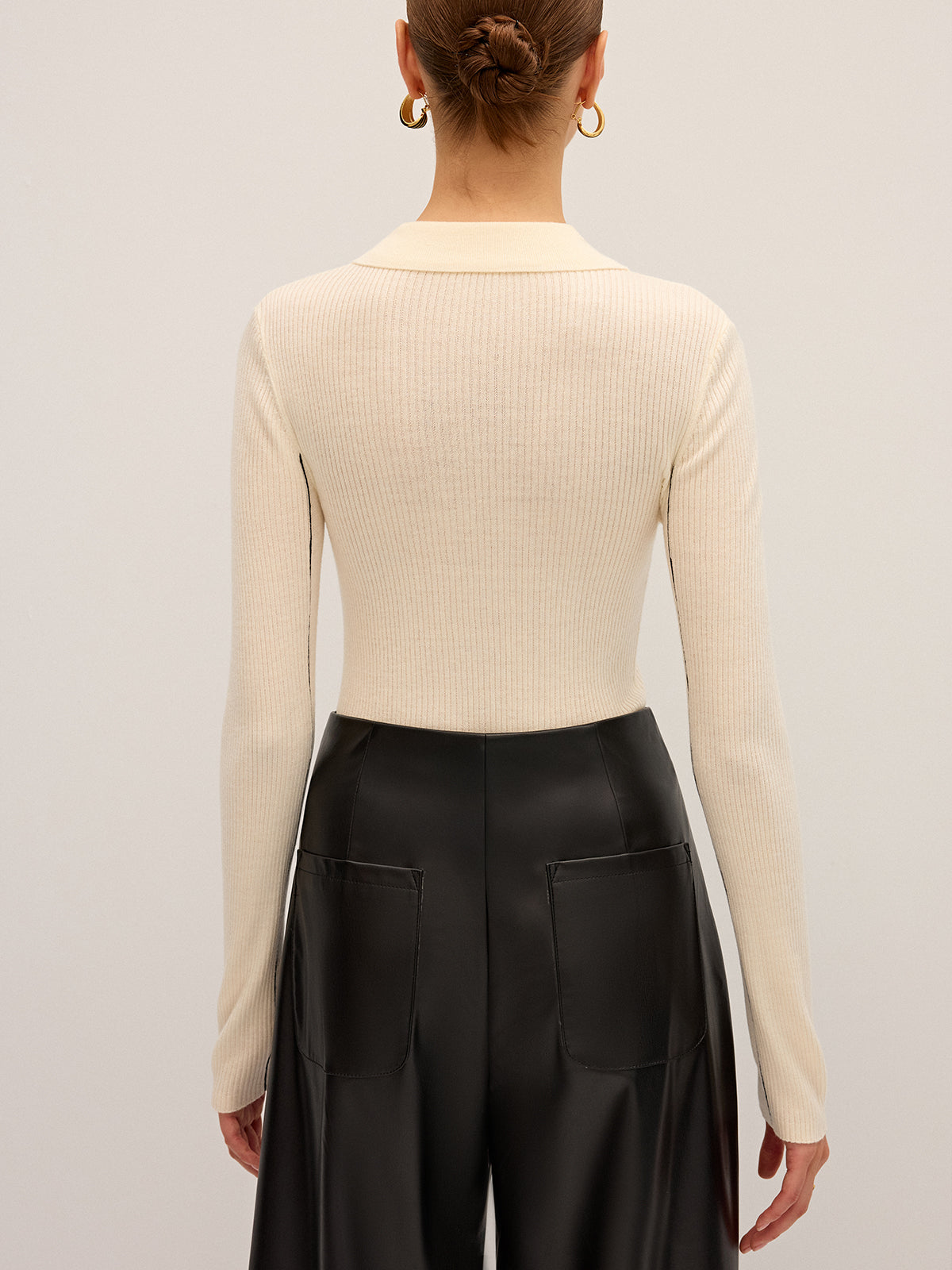 Haut en maille côtelée en mélange de laine, style polo