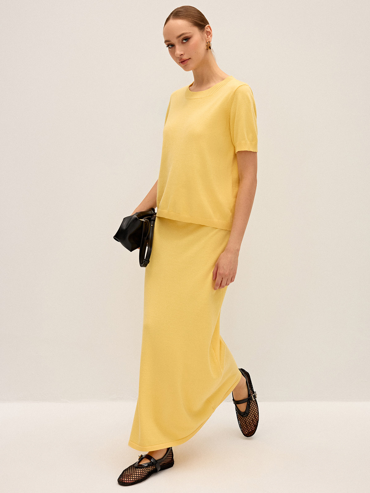 Ensemble haut à manches courtes en maille et jupe longue