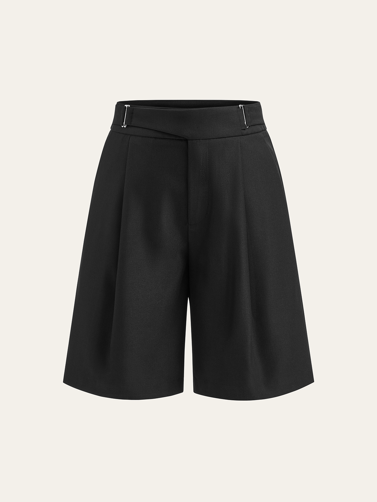 Shorts mi-taille à boucle décorative
