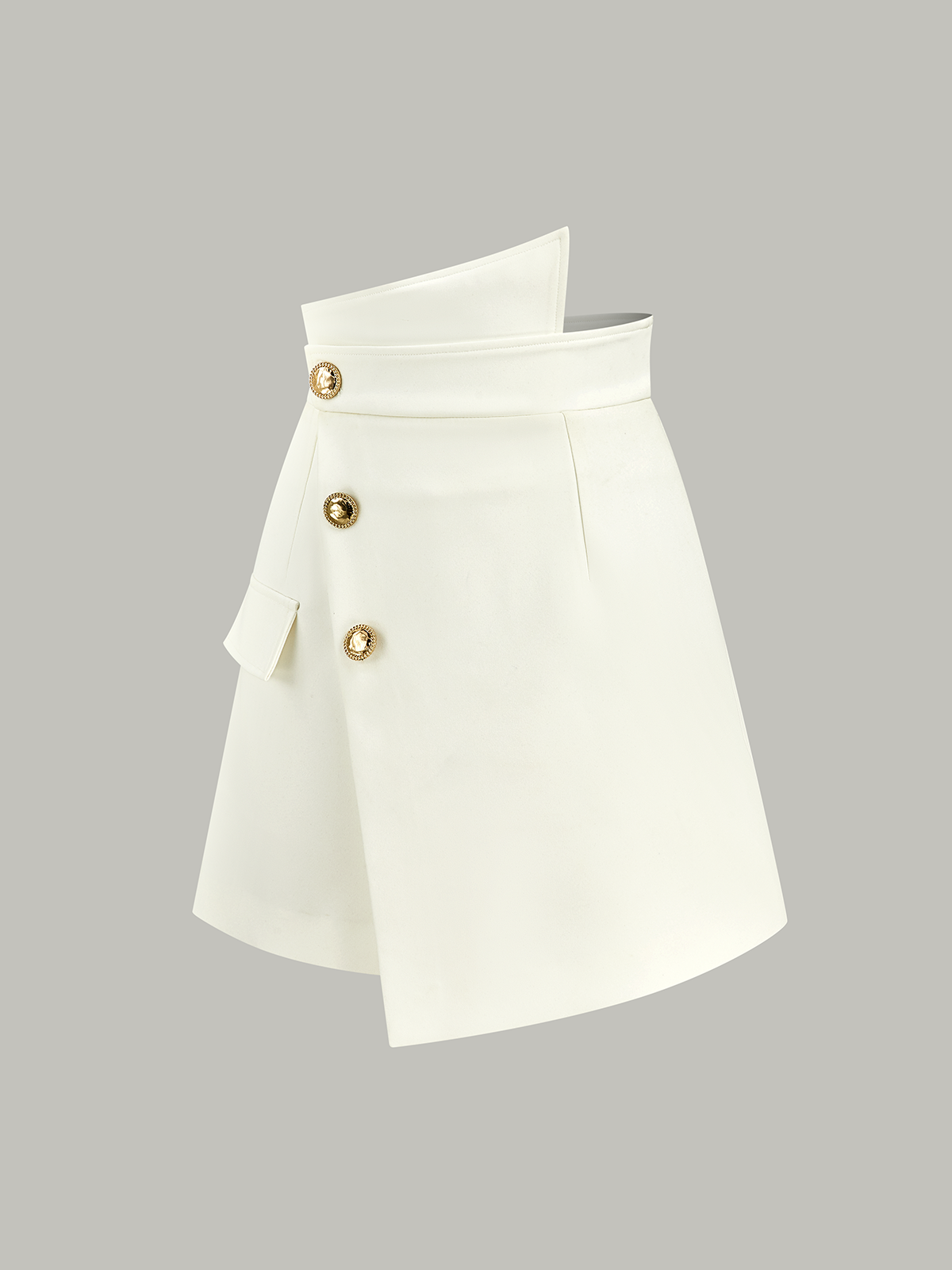 Asymmetrischer Mini-Skort mit Metallknopf-Dekor und Taschen