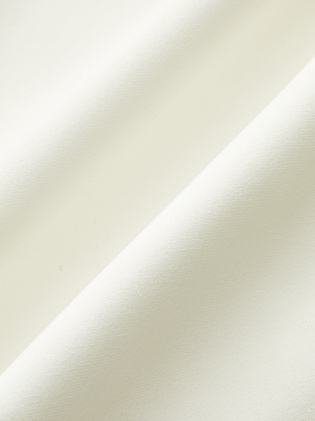 Asymmetrischer Minirock mit Metallknopfdekor und Tasche