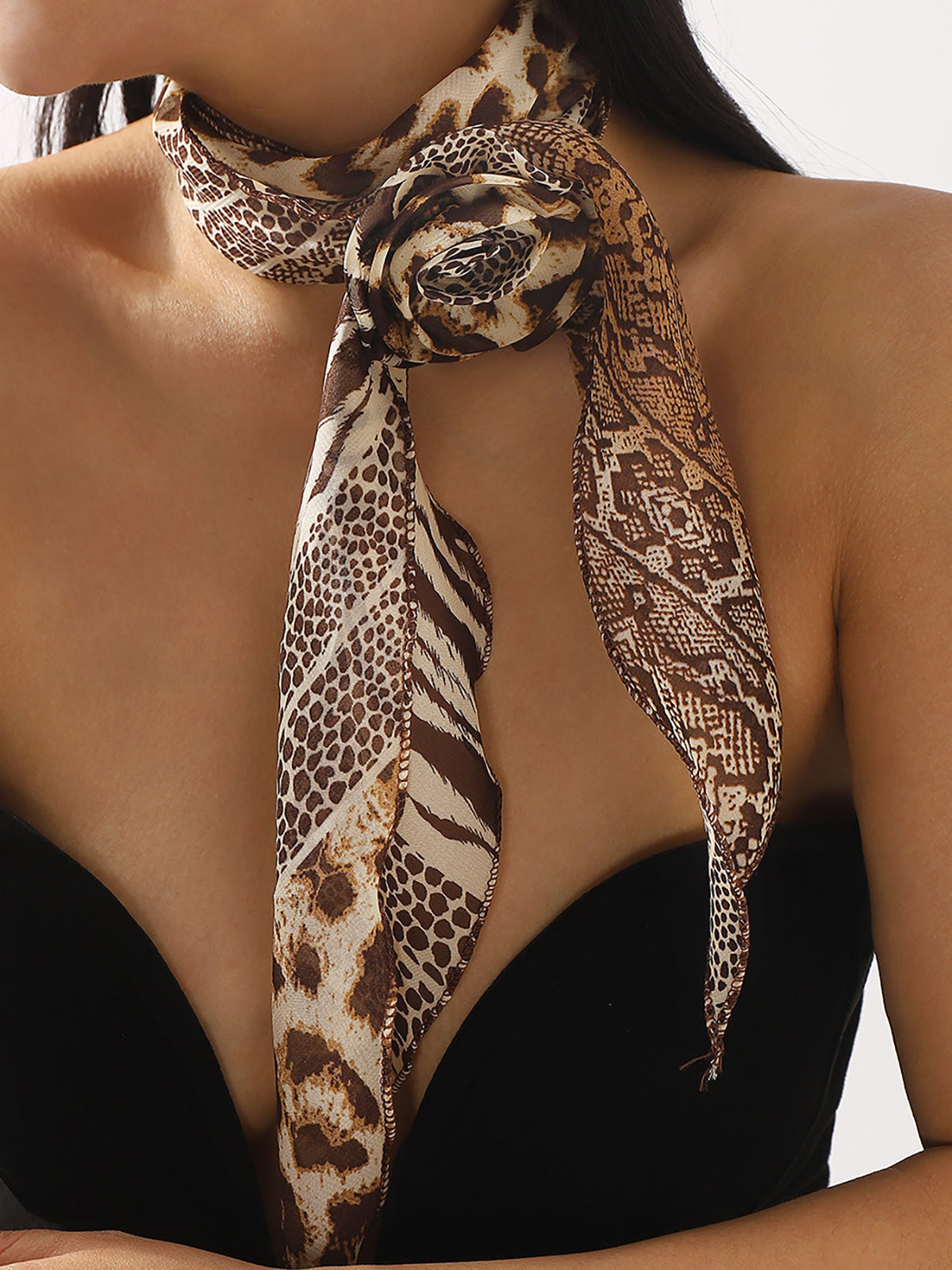 Écharpe en mousseline de soie imprimé animal rose