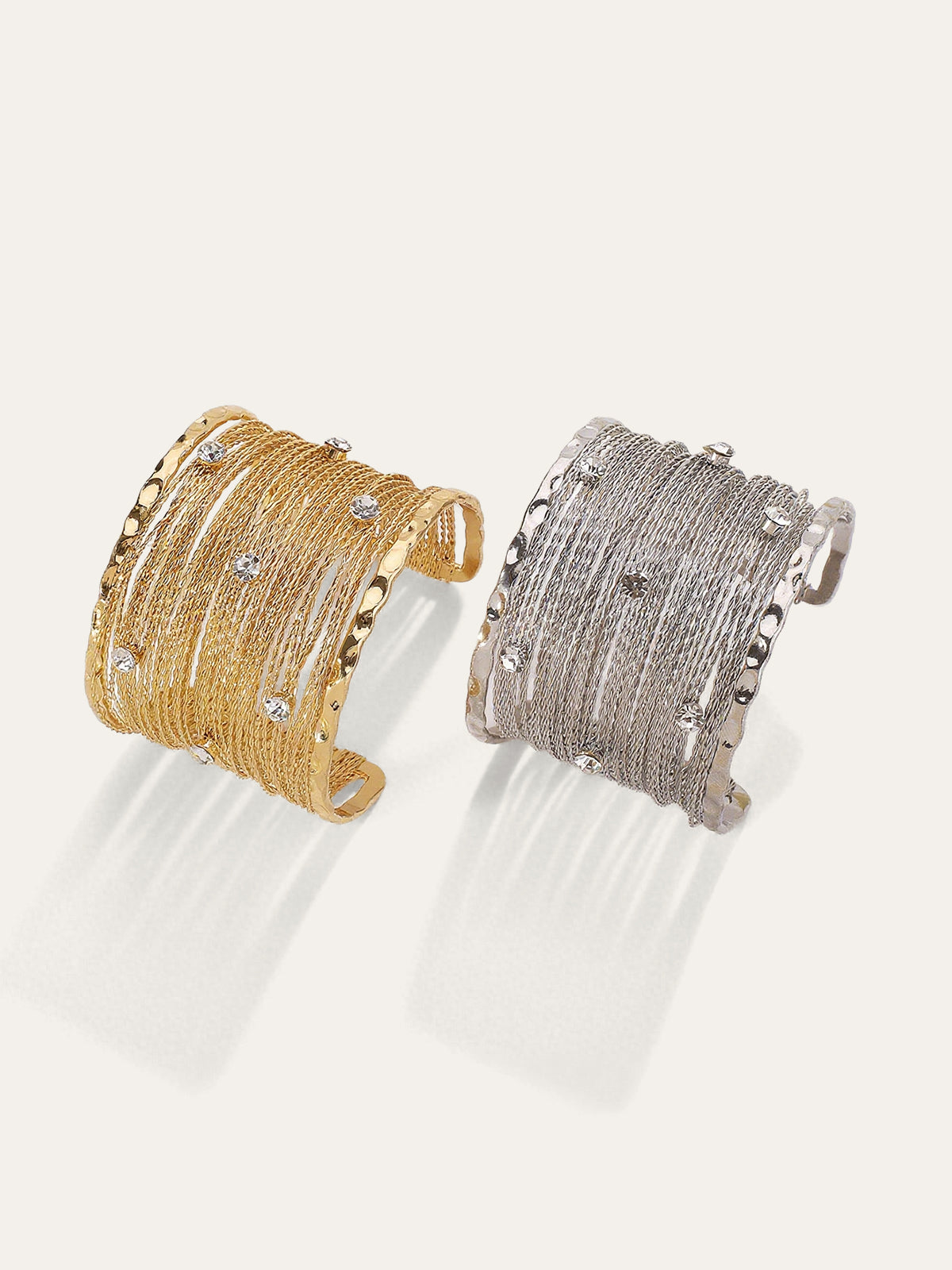 Bracelet manchette en fil d'or à plusieurs rangs et cristaux