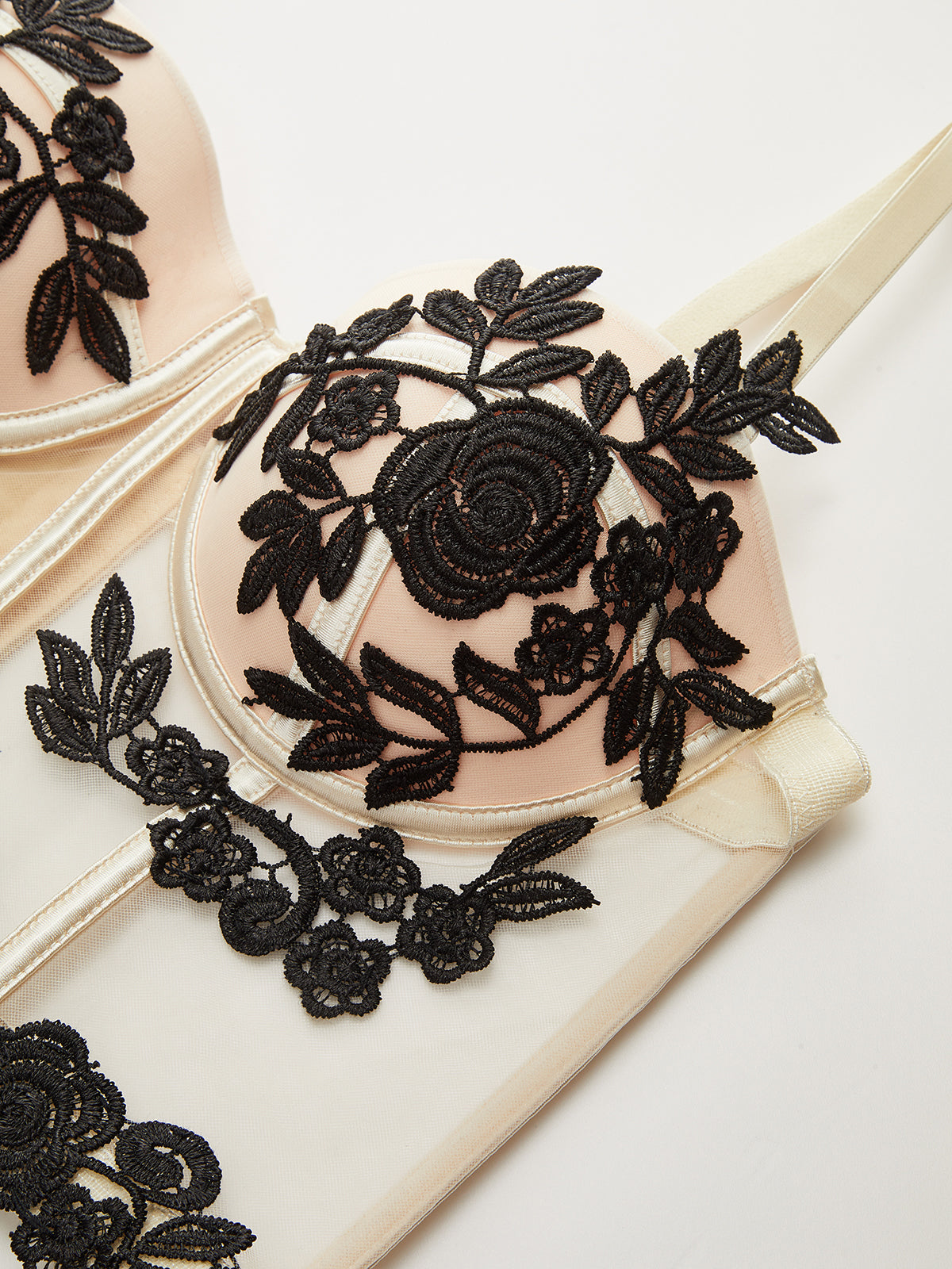 Semi-Transparenter Korsettoberteil aus Mesh mit Blumenstickerei