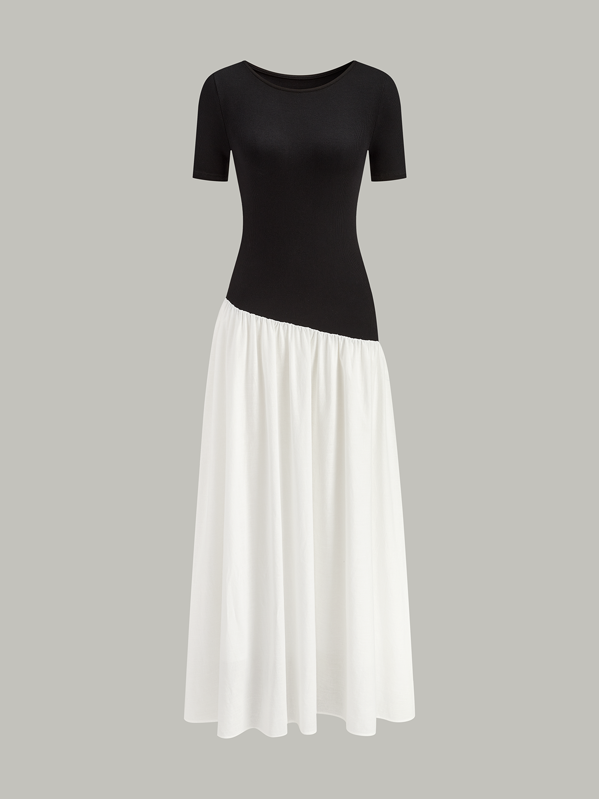 Maxikleid mit Rundhalsausschnitt, Kontrasteinsätzen und asymmetrischem Schnitt