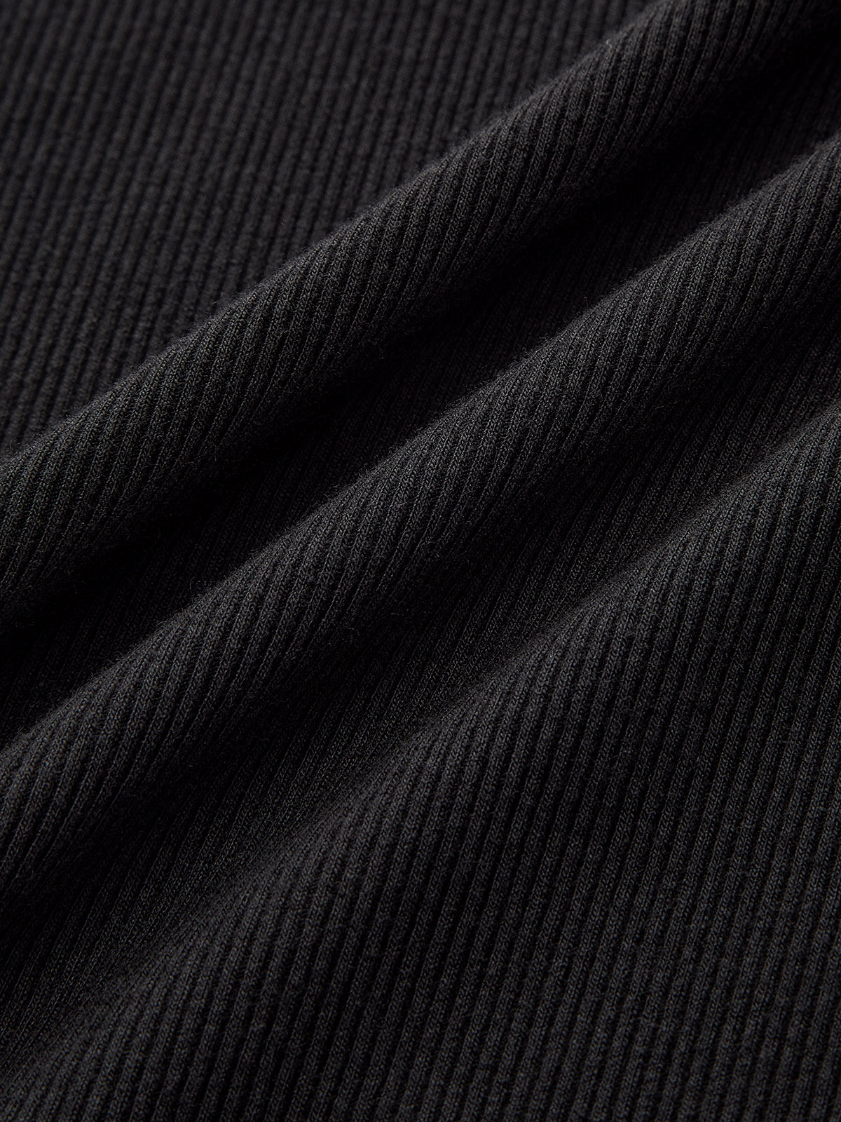 Maxikleid mit Rundhalsausschnitt, Kontrasteinsätzen und asymmetrischem Schnitt