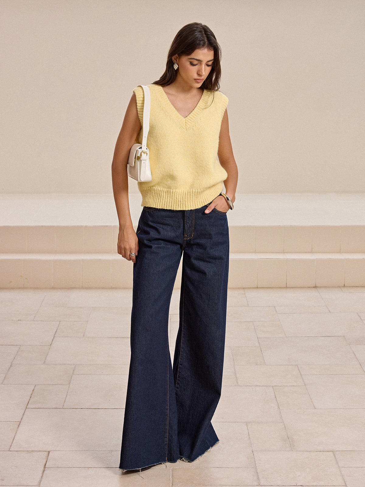 Gilet tricoté en mélange de laine à col en V