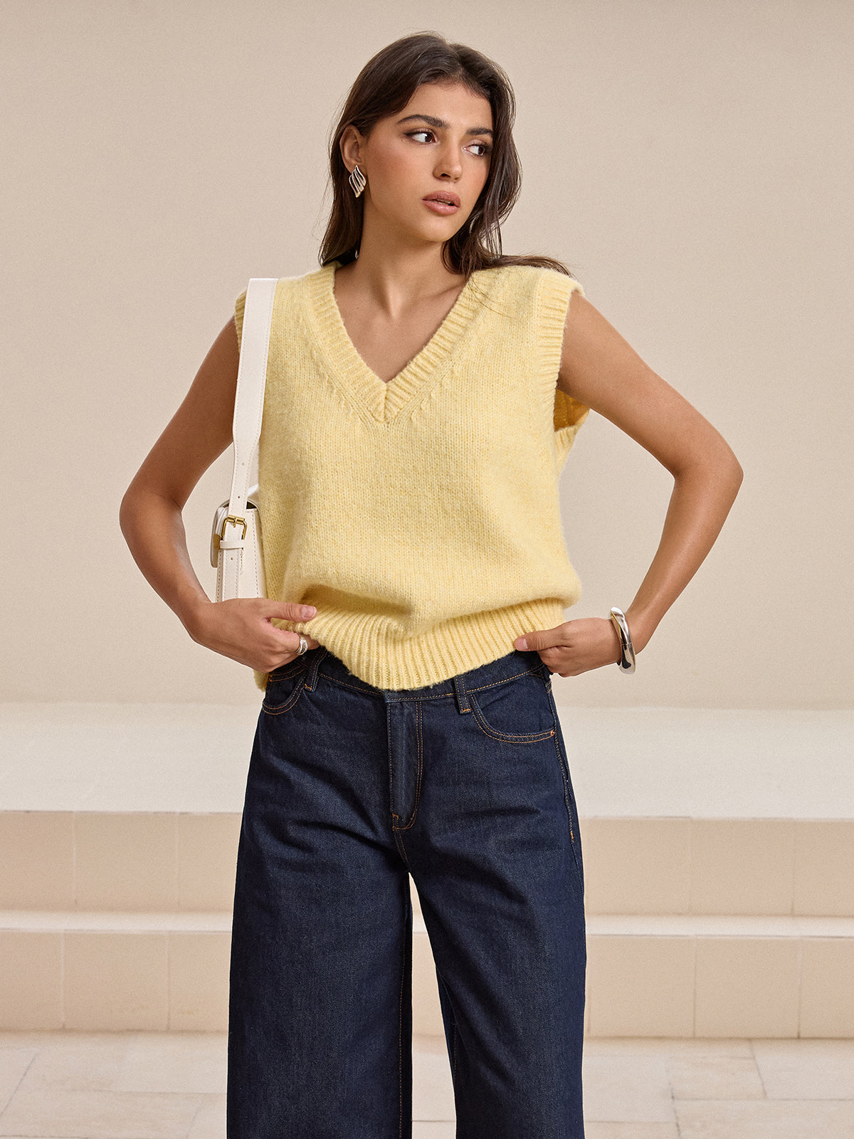 Gilet tricoté en mélange de laine à col en V