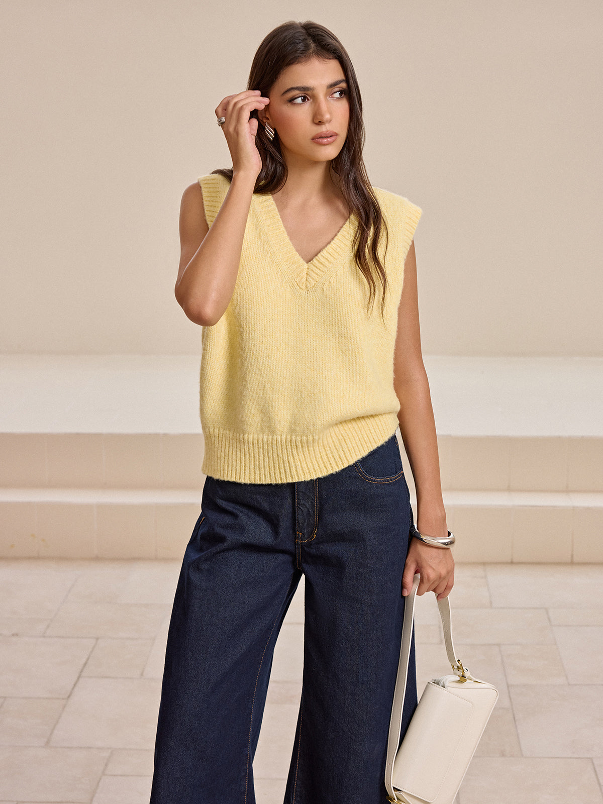 Gilet tricoté en mélange de laine à col en V