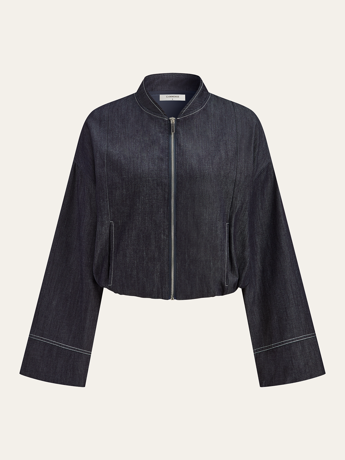 Set aus Jacke mit Reißverschluss und plissiertem Minirock