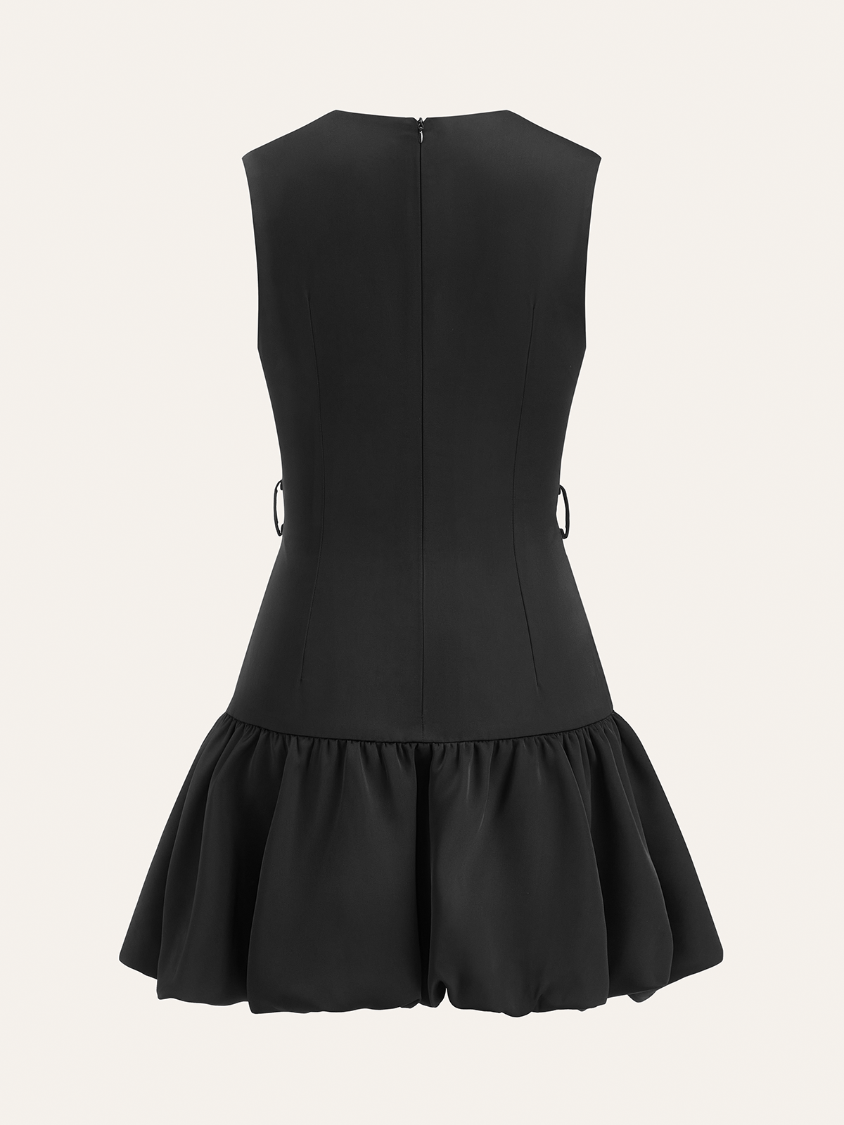 Mini-robe à volants et boutons métalliques, sans ceinture