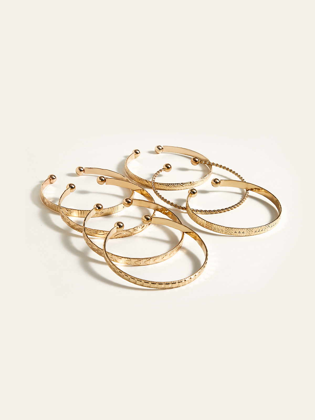 Ensemble de 7 Bracelets Gravés Dorés