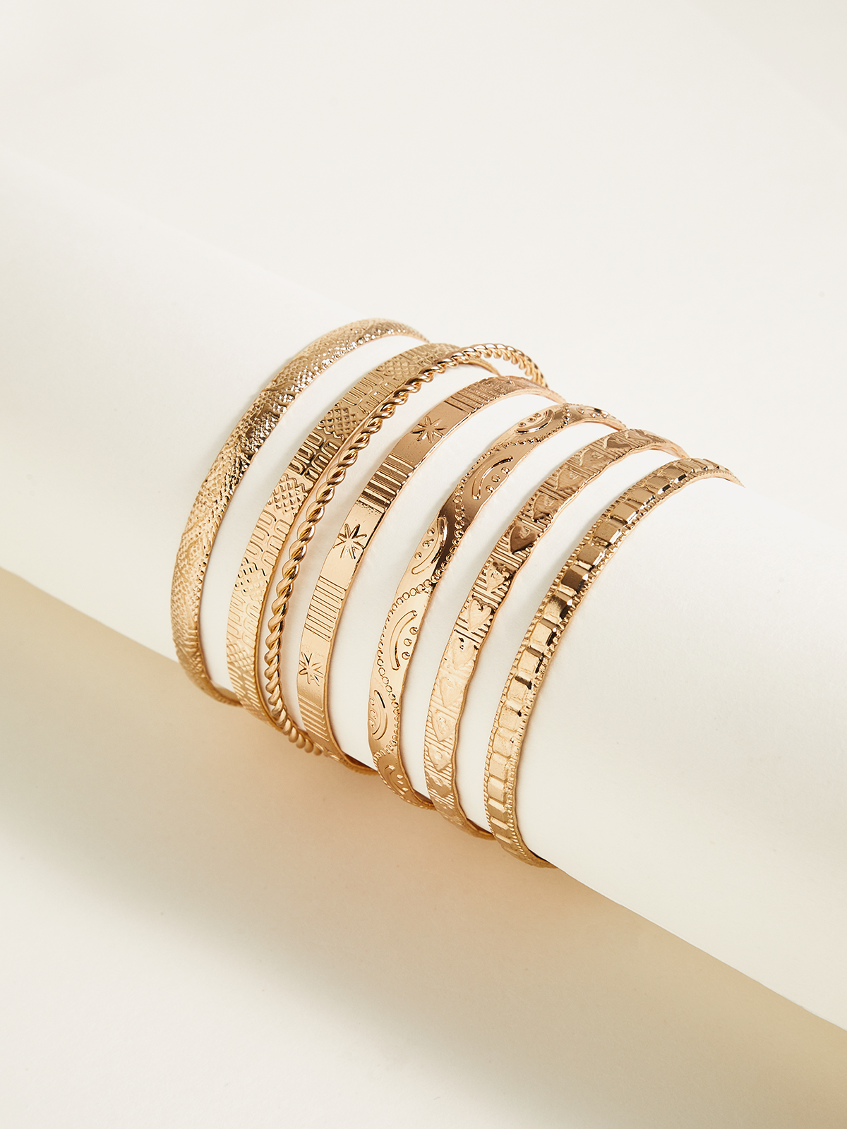 Ensemble de 7 Bracelets Gravés Dorés