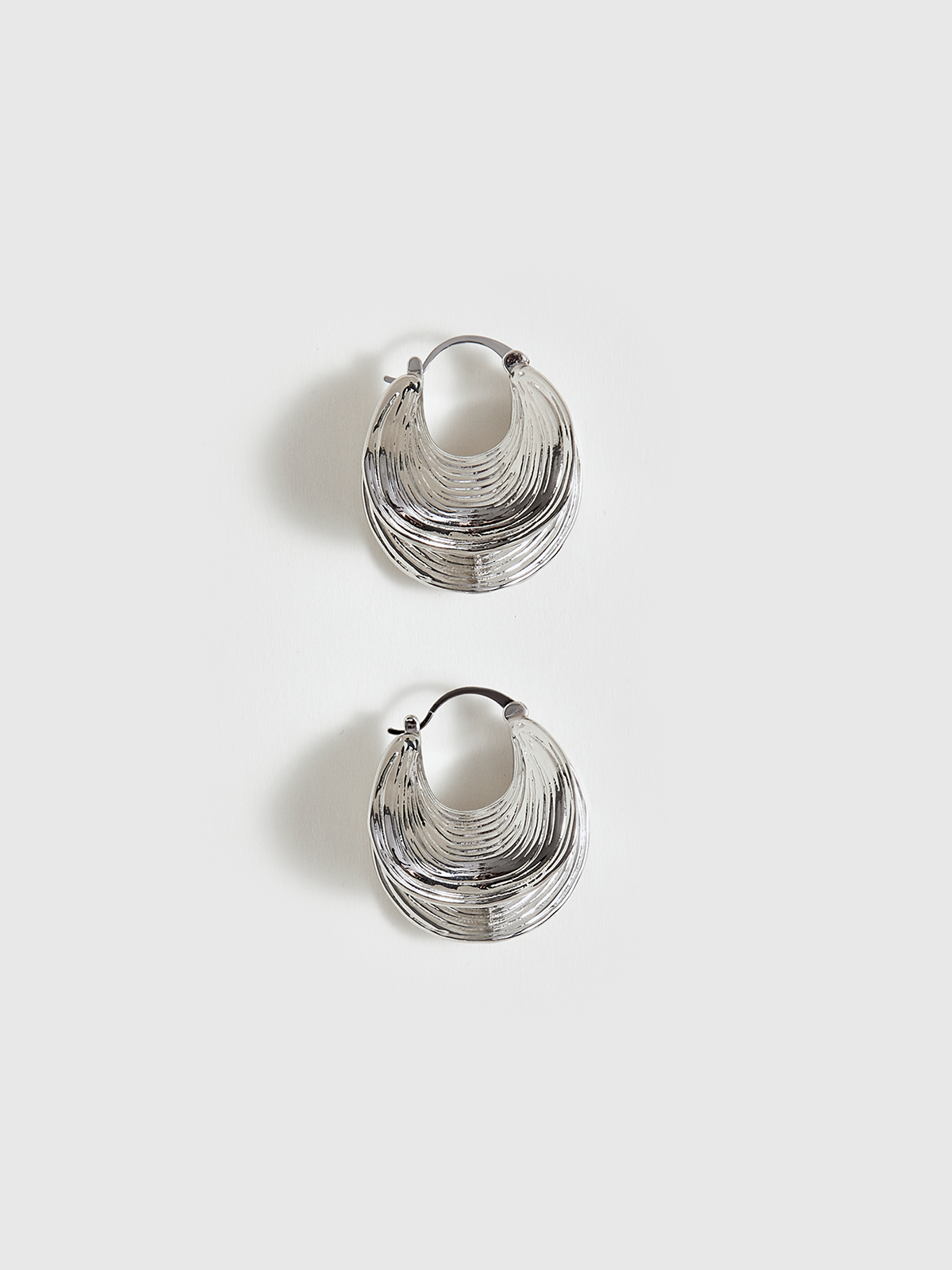 Boucles d'oreilles créoles texturées