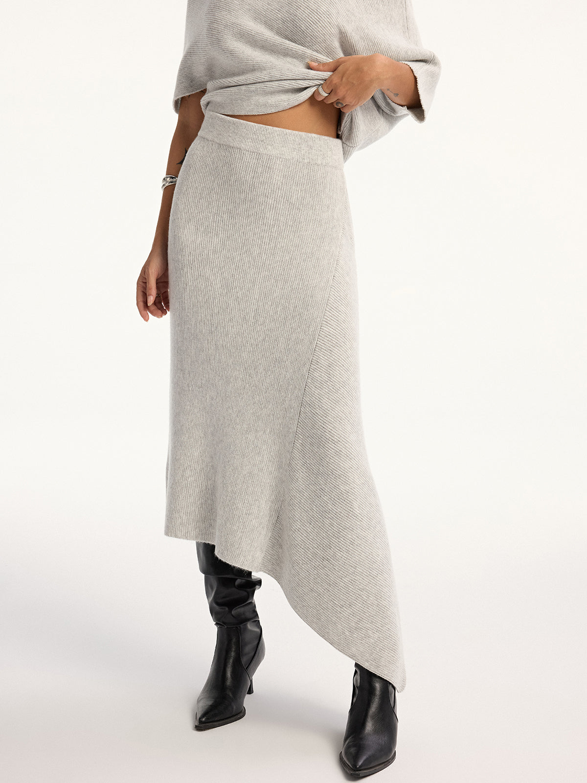 Asymmetrischer Midirock aus Wollgemisch