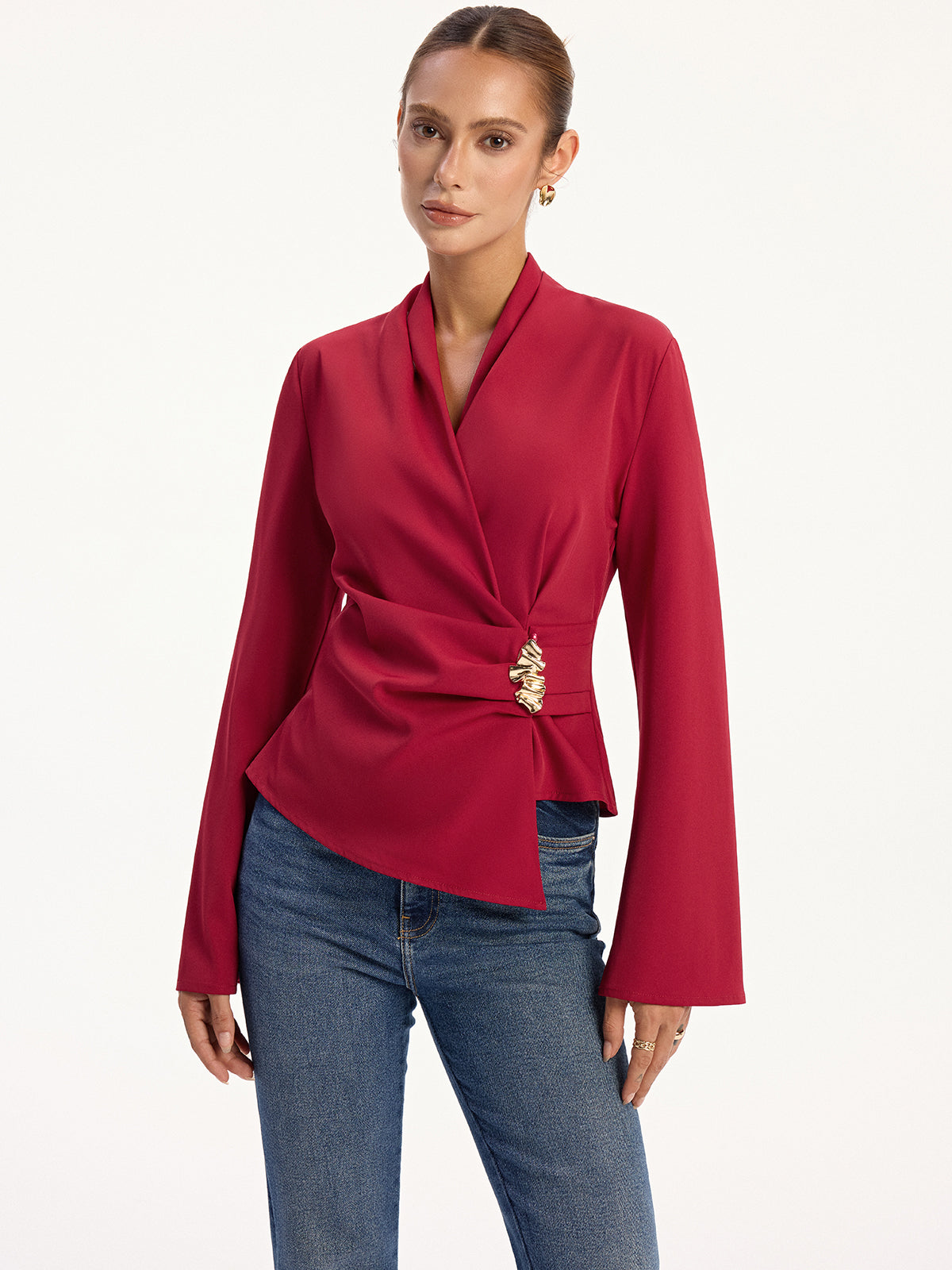 Asymmetrische Bluse mit V-Ausschnitt und Metalldetail