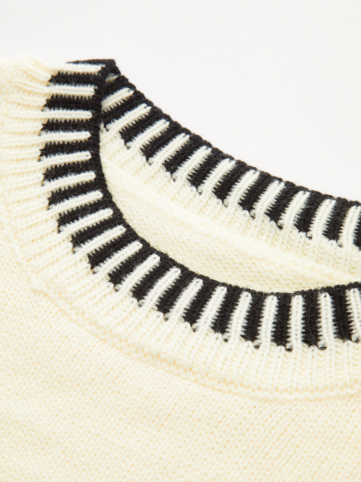 Contrast Striped Trim Short Sleeve Knit Top