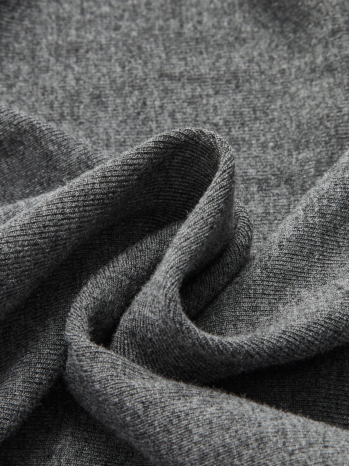 Robe midi sans manches à col montant