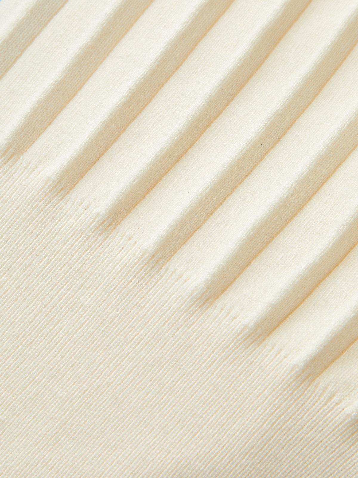 Zweifarbige Strickweste mit Kragen