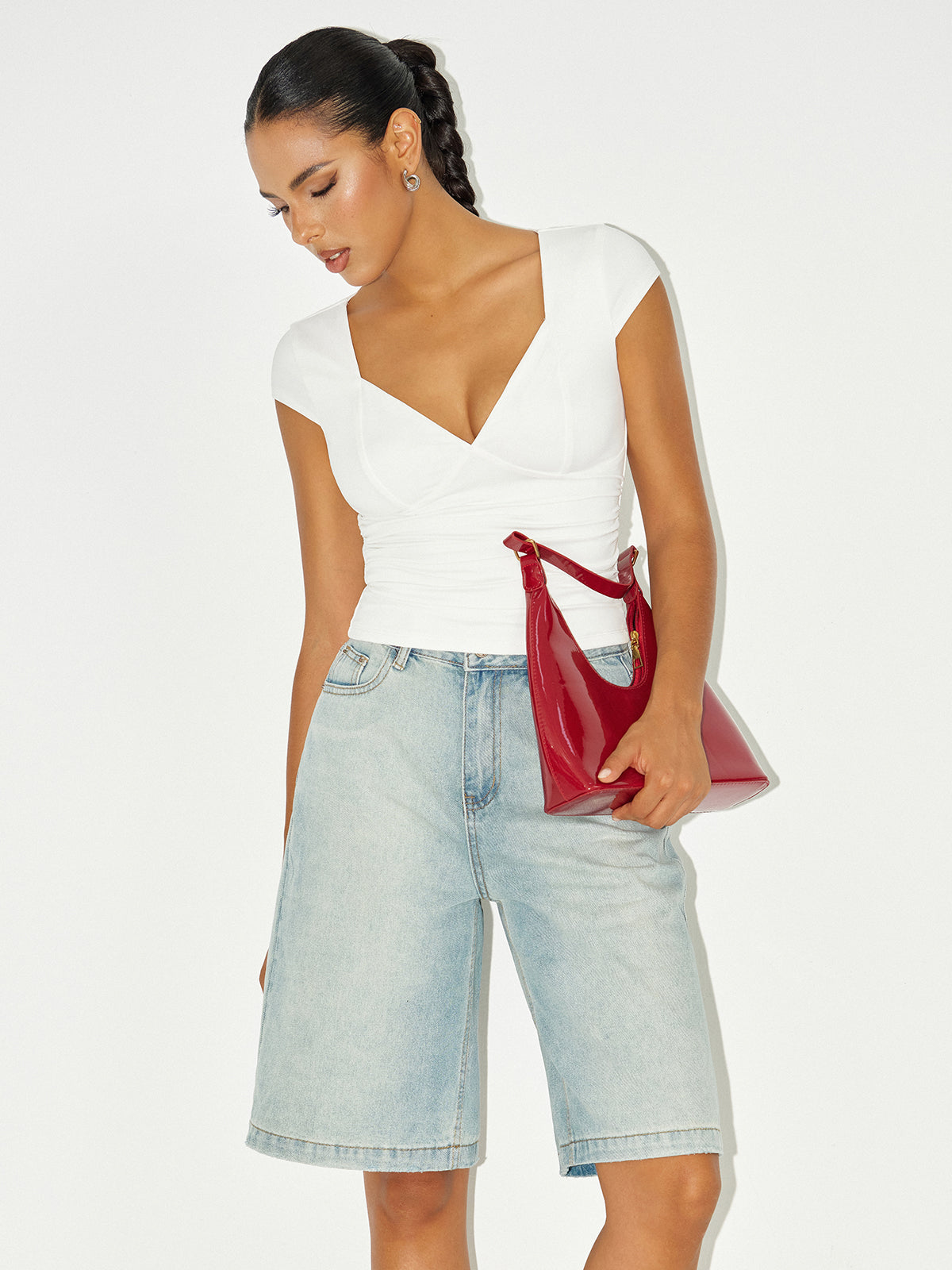 T-shirt à manches courtes et col en V froncé