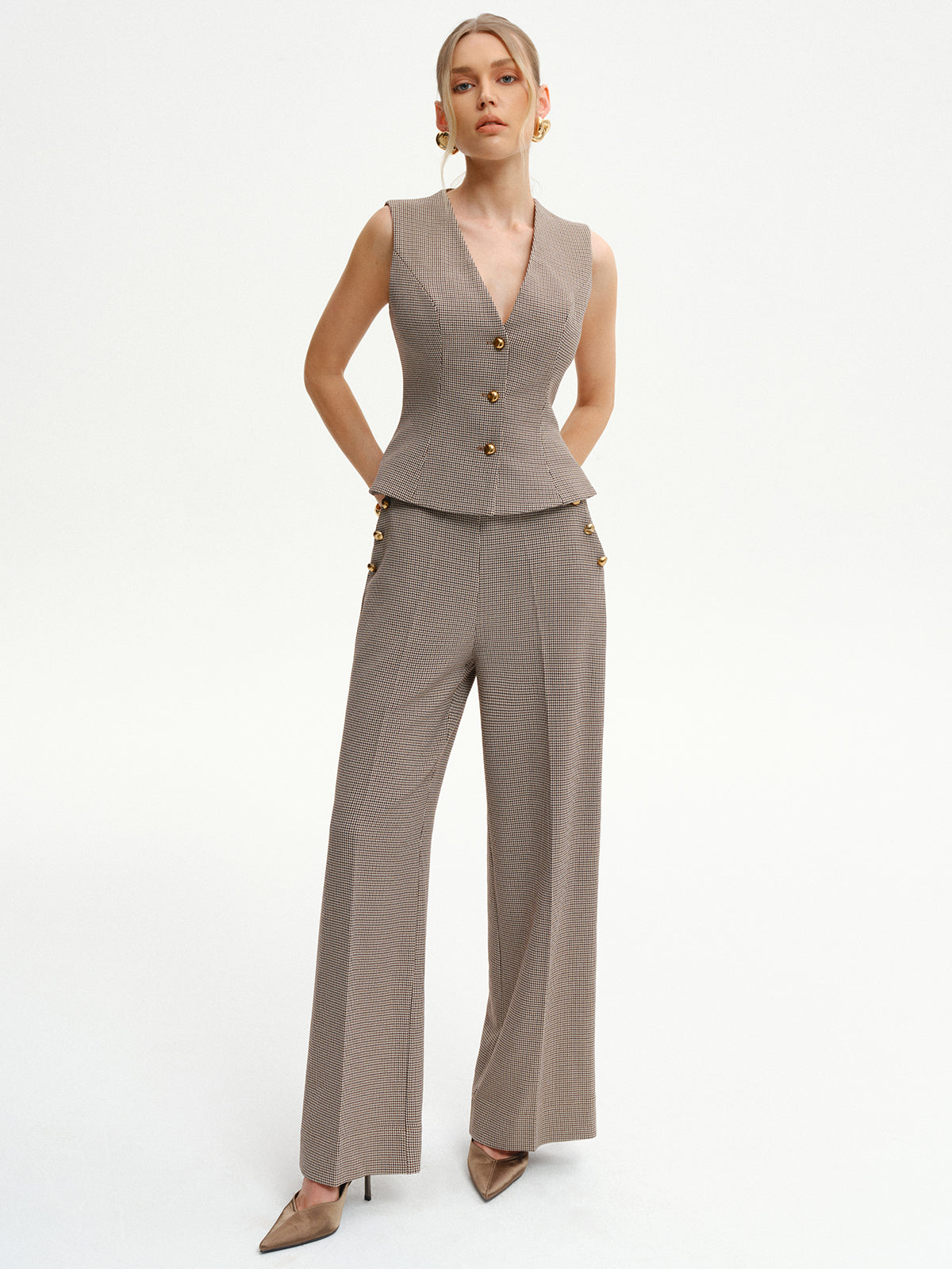 Pantalon mi-taille à motif pied-de-poule et détails métalliques