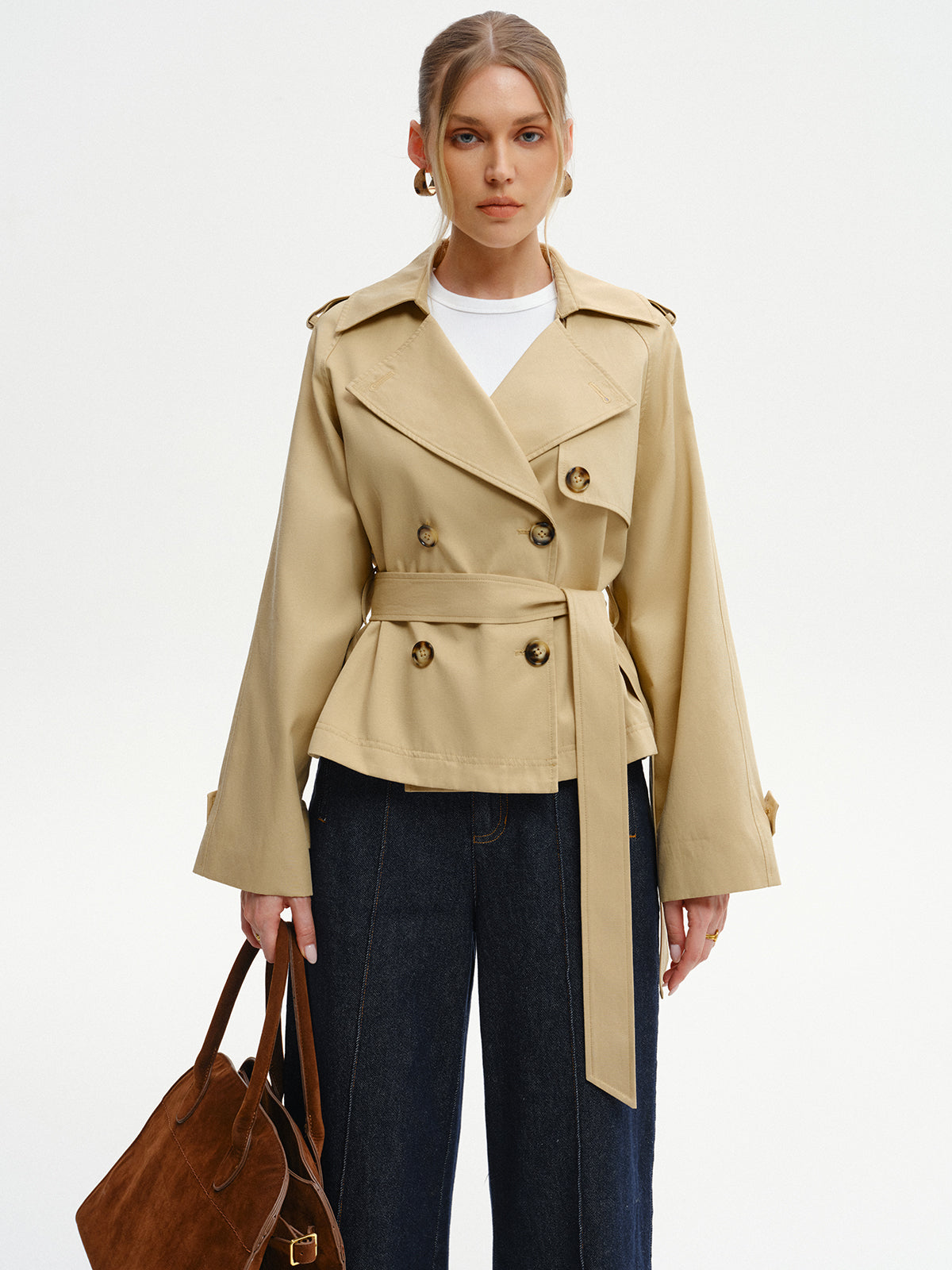 Zweireihiger Trenchcoat mit Gürtel
