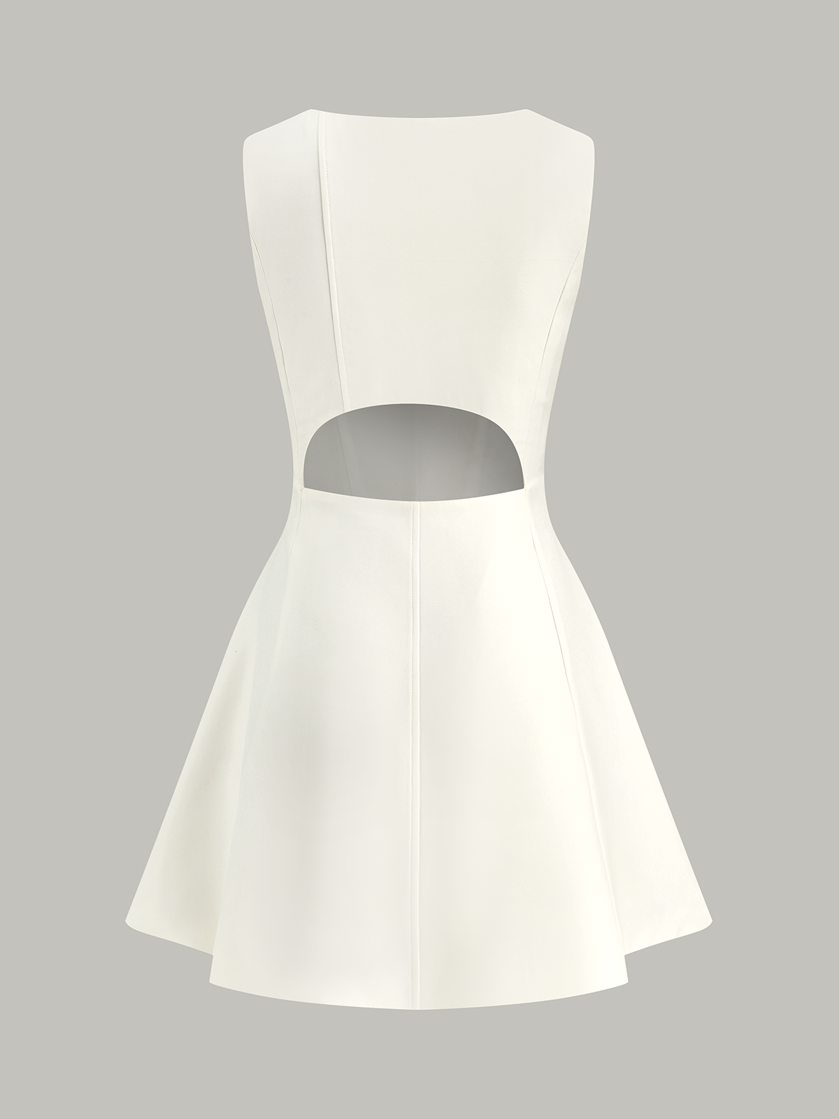 Robe évasée à encolure asymétrique