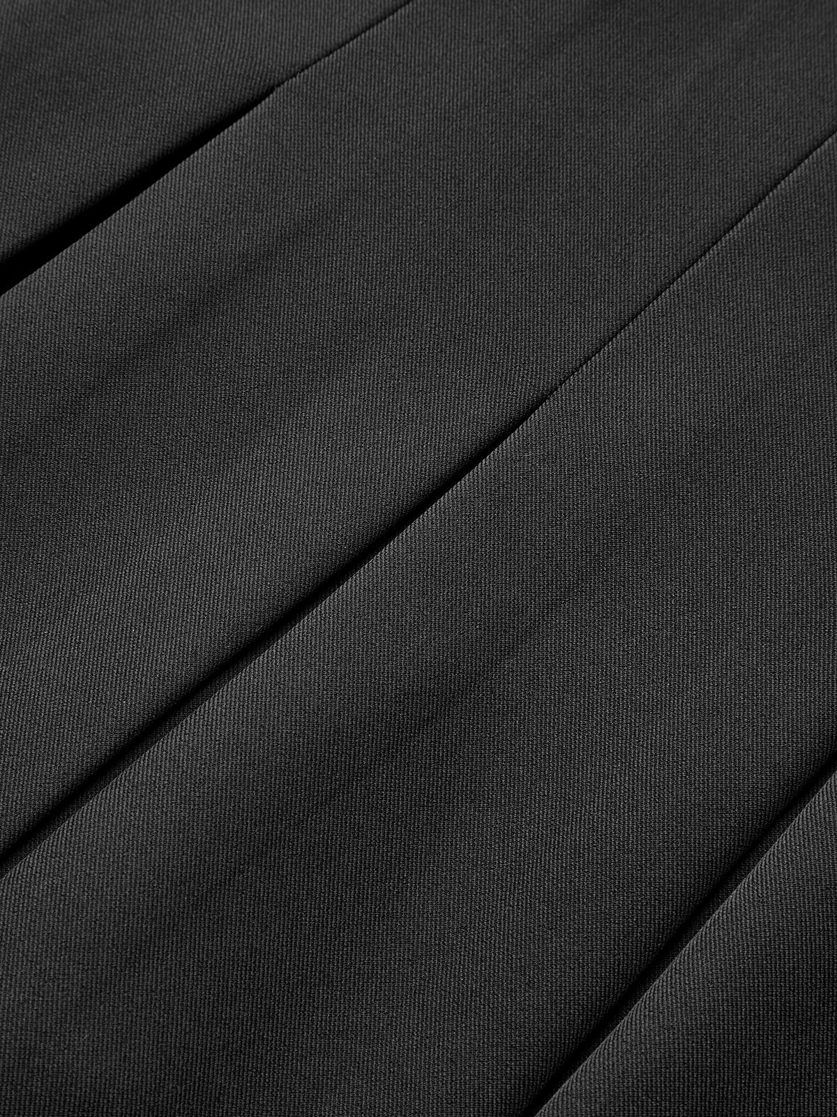 Plissierter Minirock mit Zierknopf