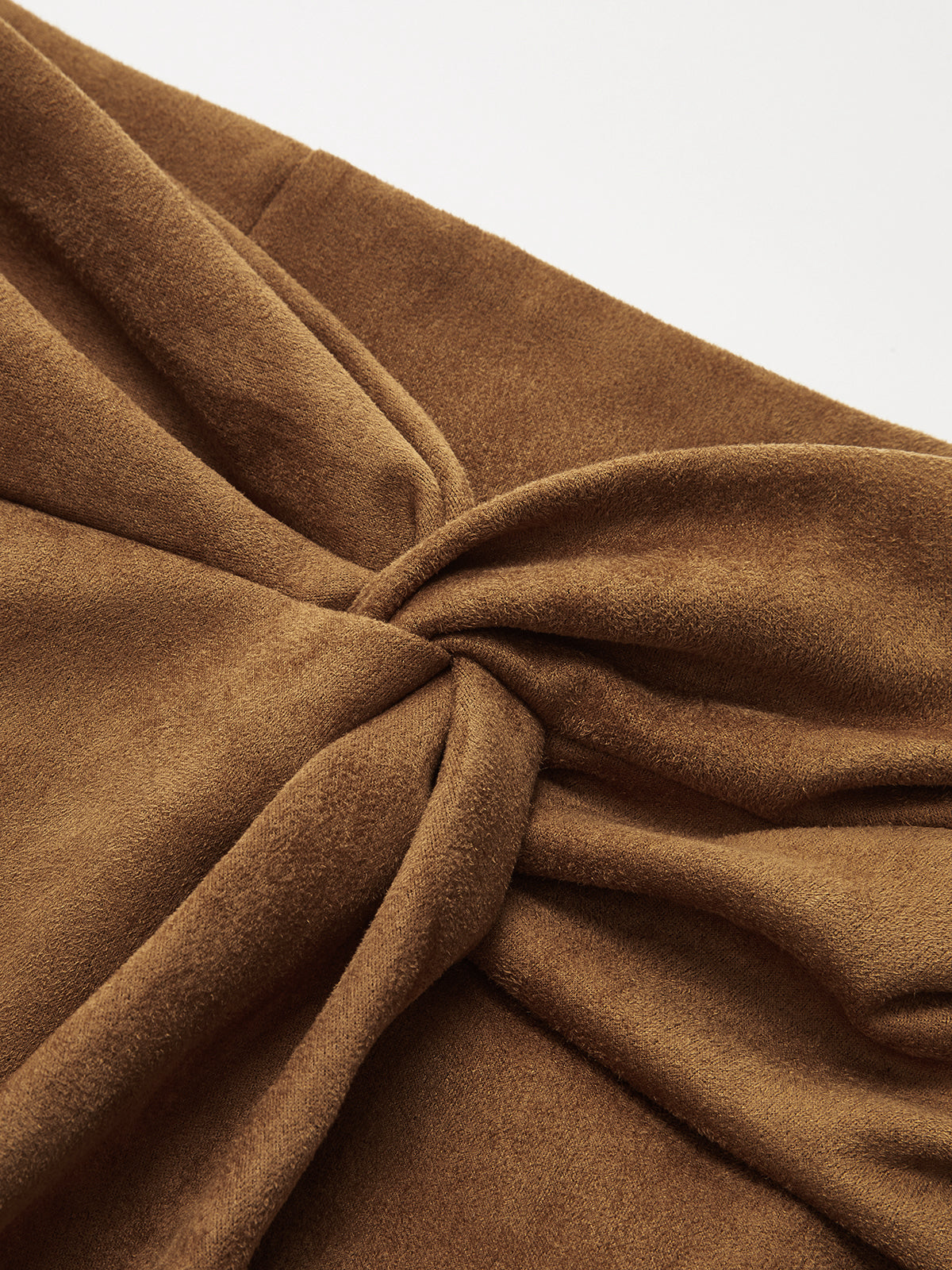 Minirock in Wildlederoptik mit Twist-Effekt