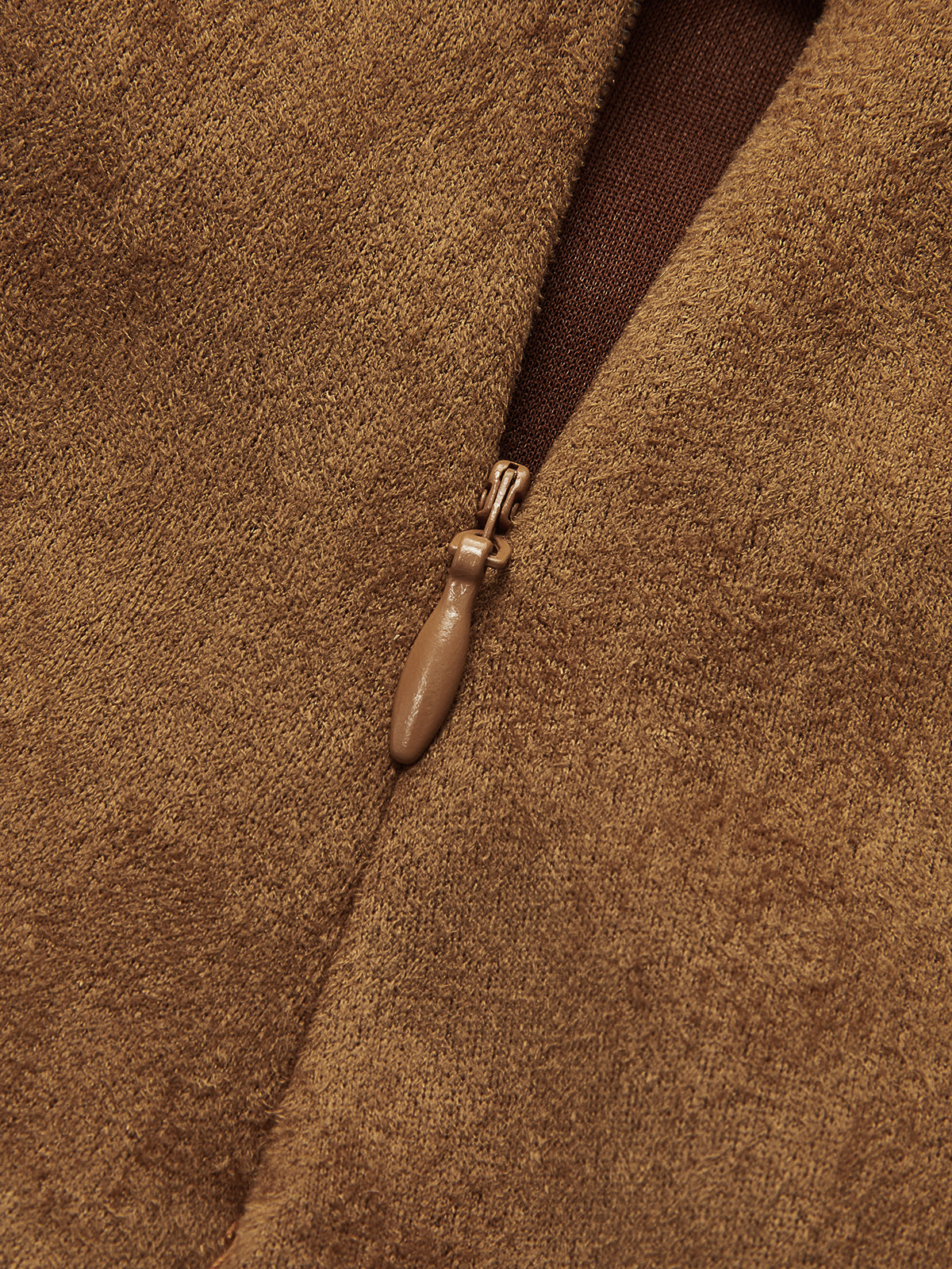 Minirock in Wildlederoptik mit Twist-Effekt