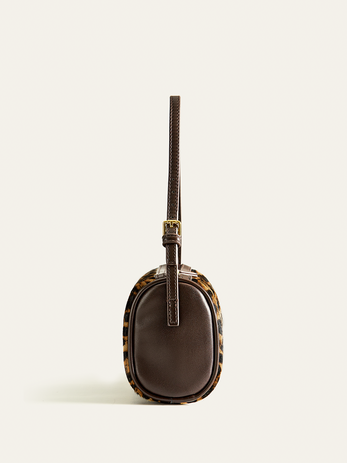 Fassförmige Tasche mit Leopardenmuster