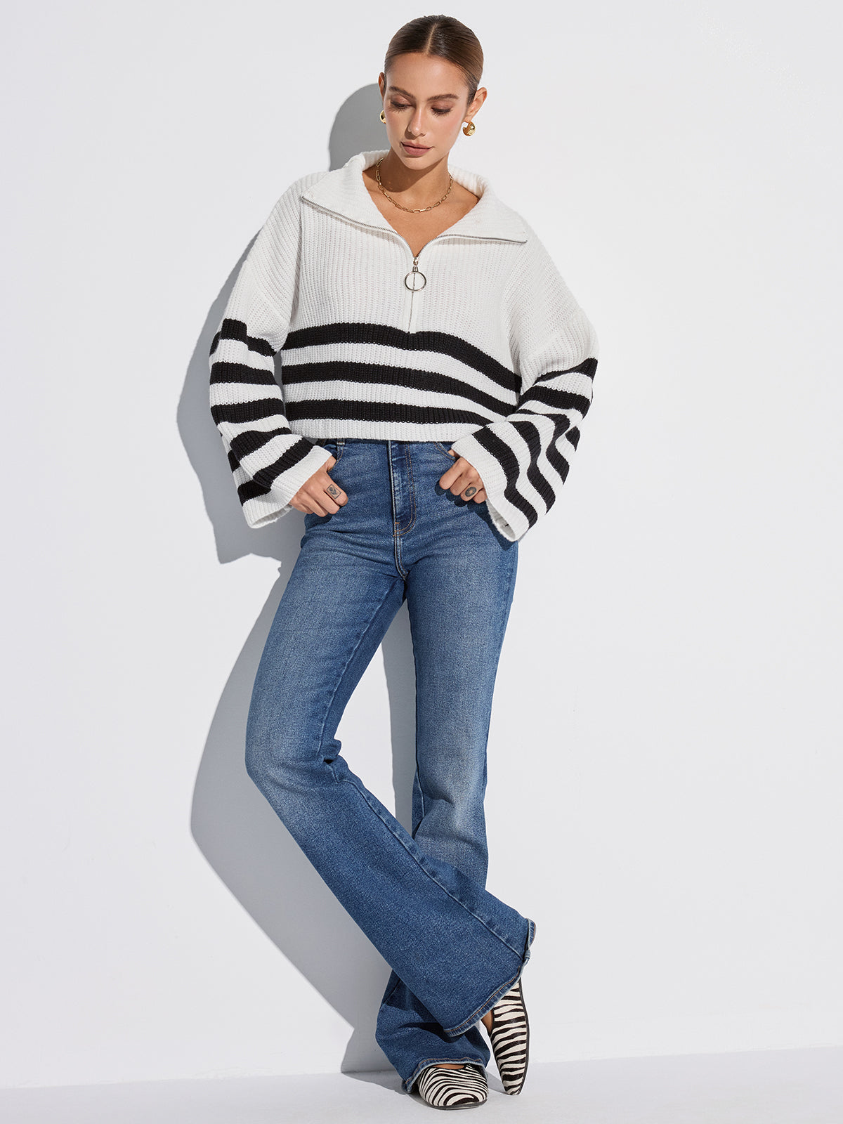 Oversize-Sweater mit halbem Reißverschluss und Streifen