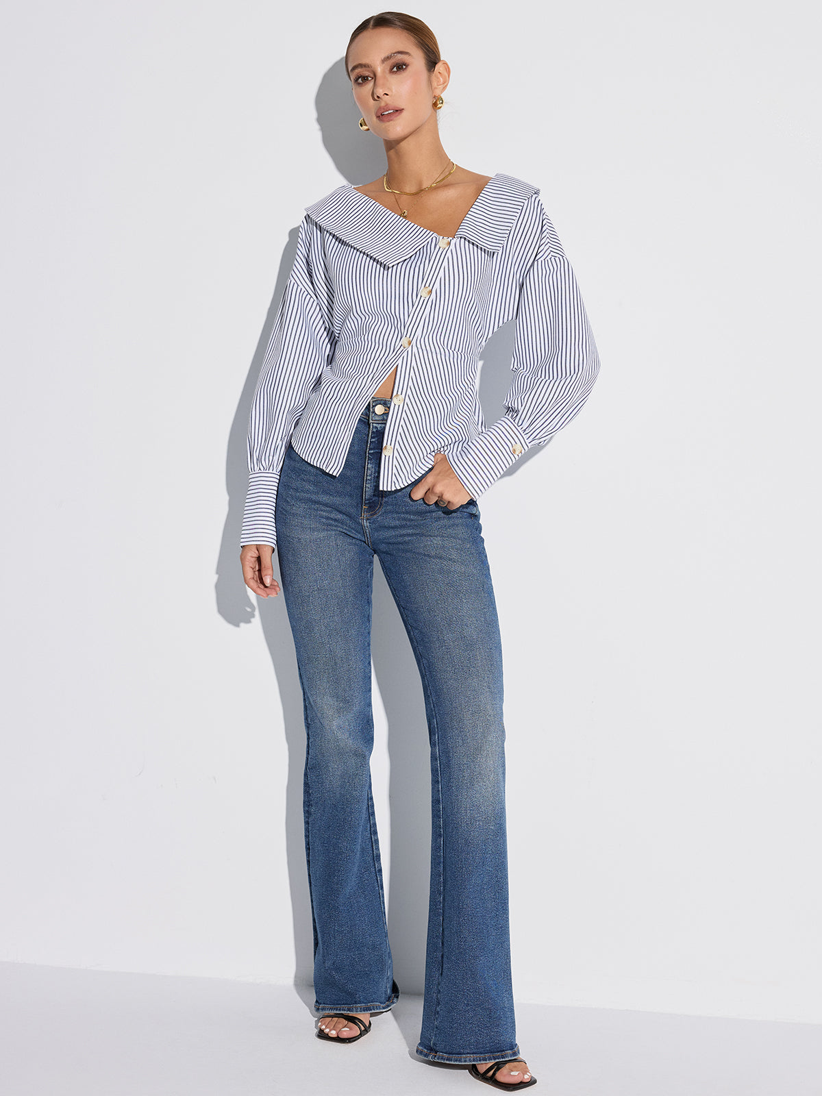 Chemise boutonnée à rayures et patte de boutonnage asymétrique