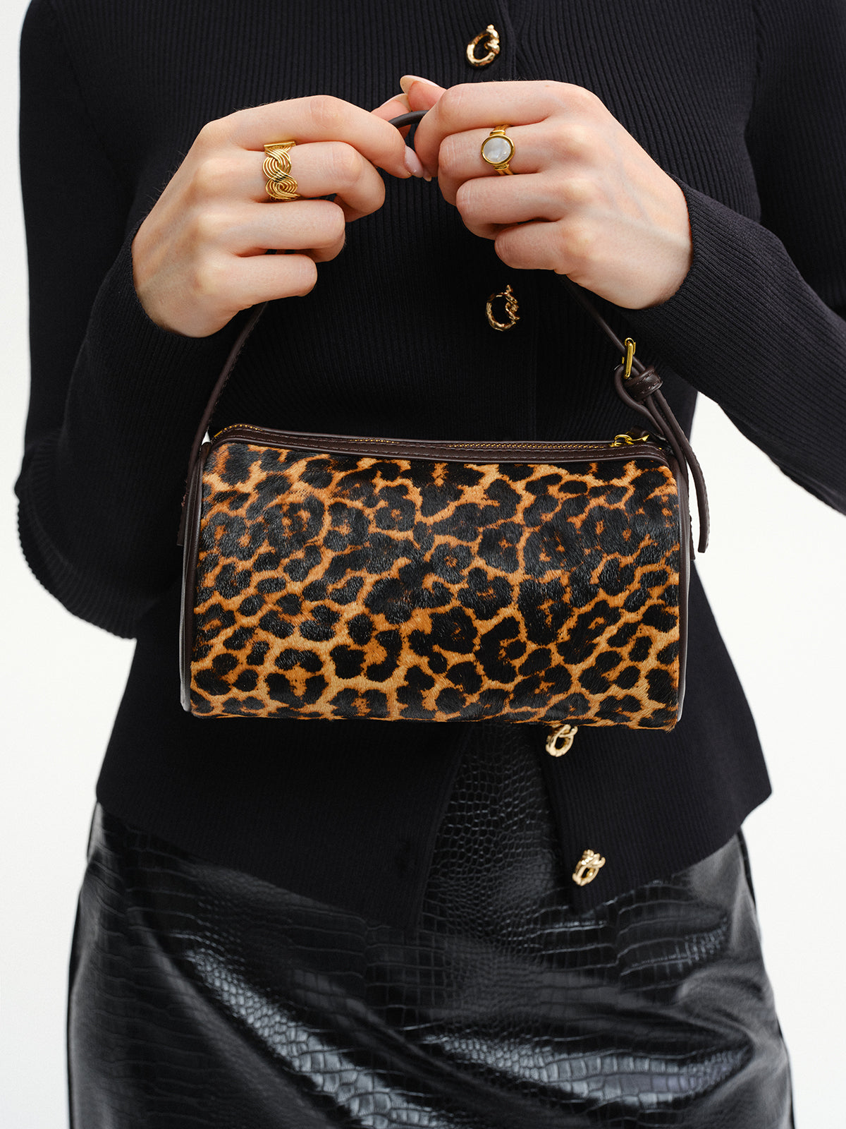 Fassförmige Tasche mit Leopardenmuster
